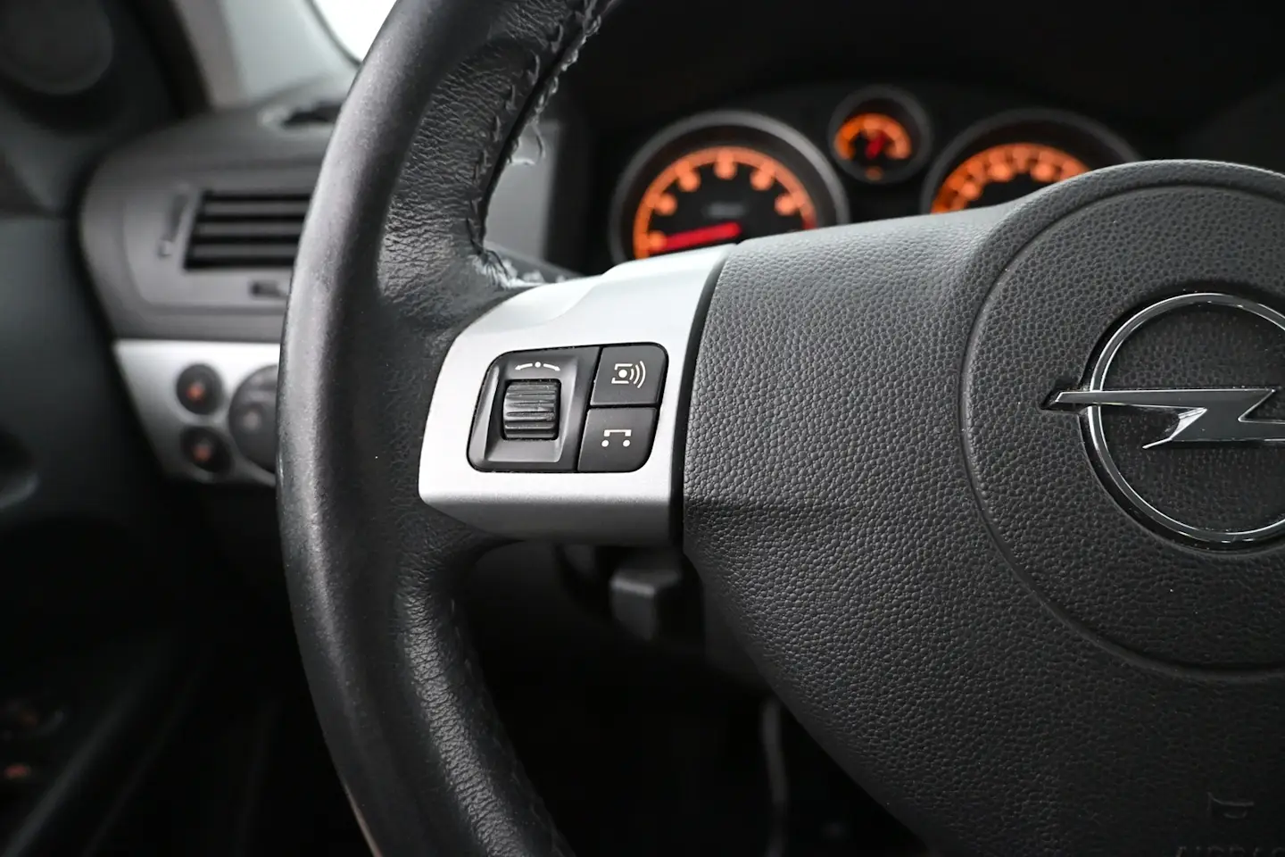 Car Image - 4DIHXRmKdXwT7VFAtHdJVA
