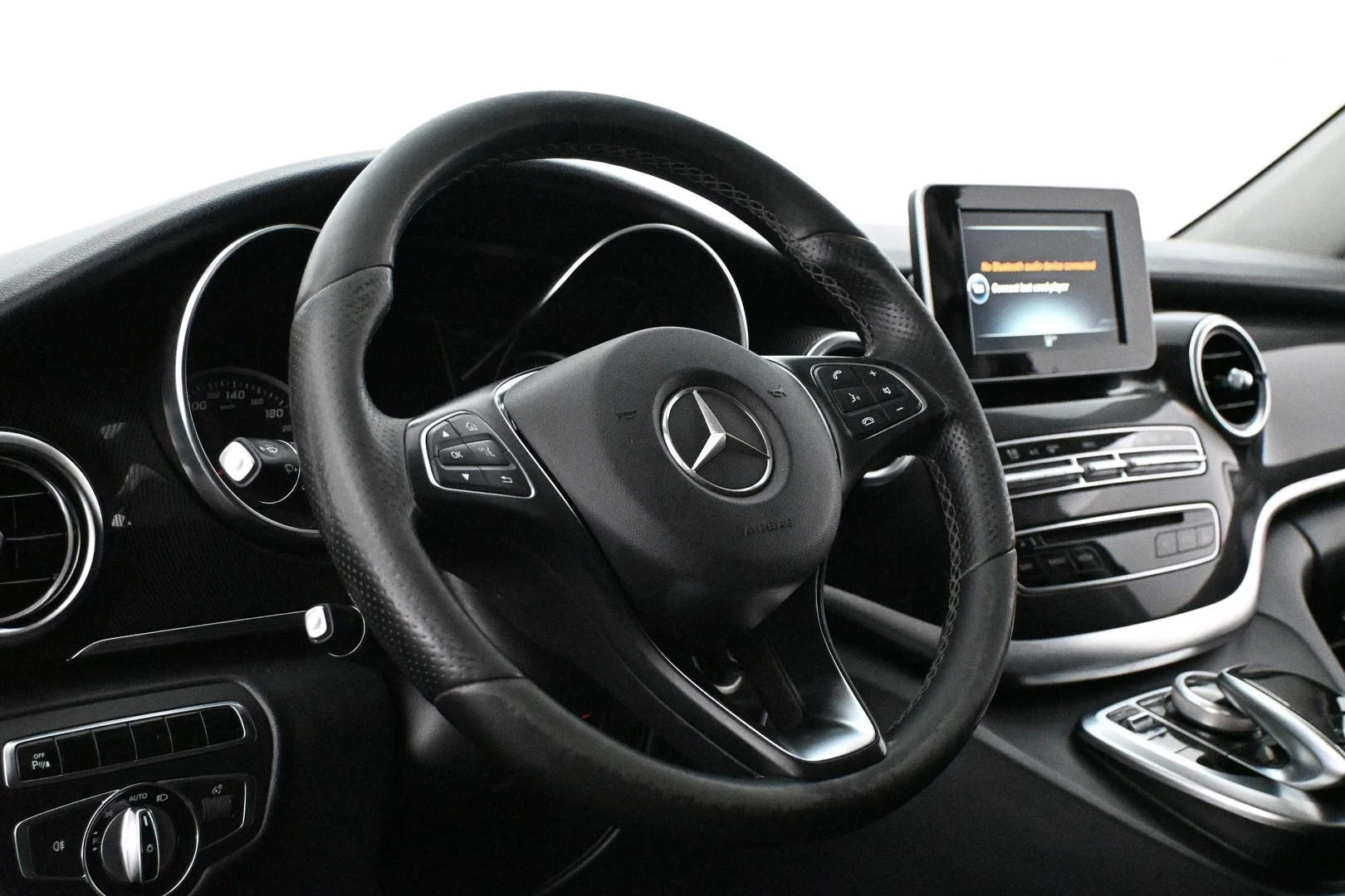 Car Image - 6VKJOyaOFZBEtN715h3iex