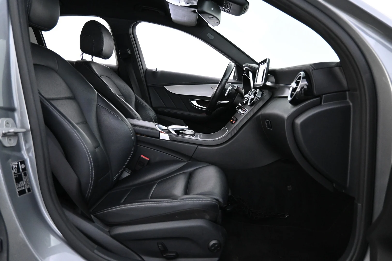 Car Image - 32pkXwHsruwF1wnhBdhBq