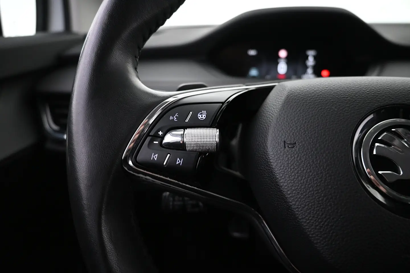 Car Image - 59mwRi1HJow5nceznmXJit