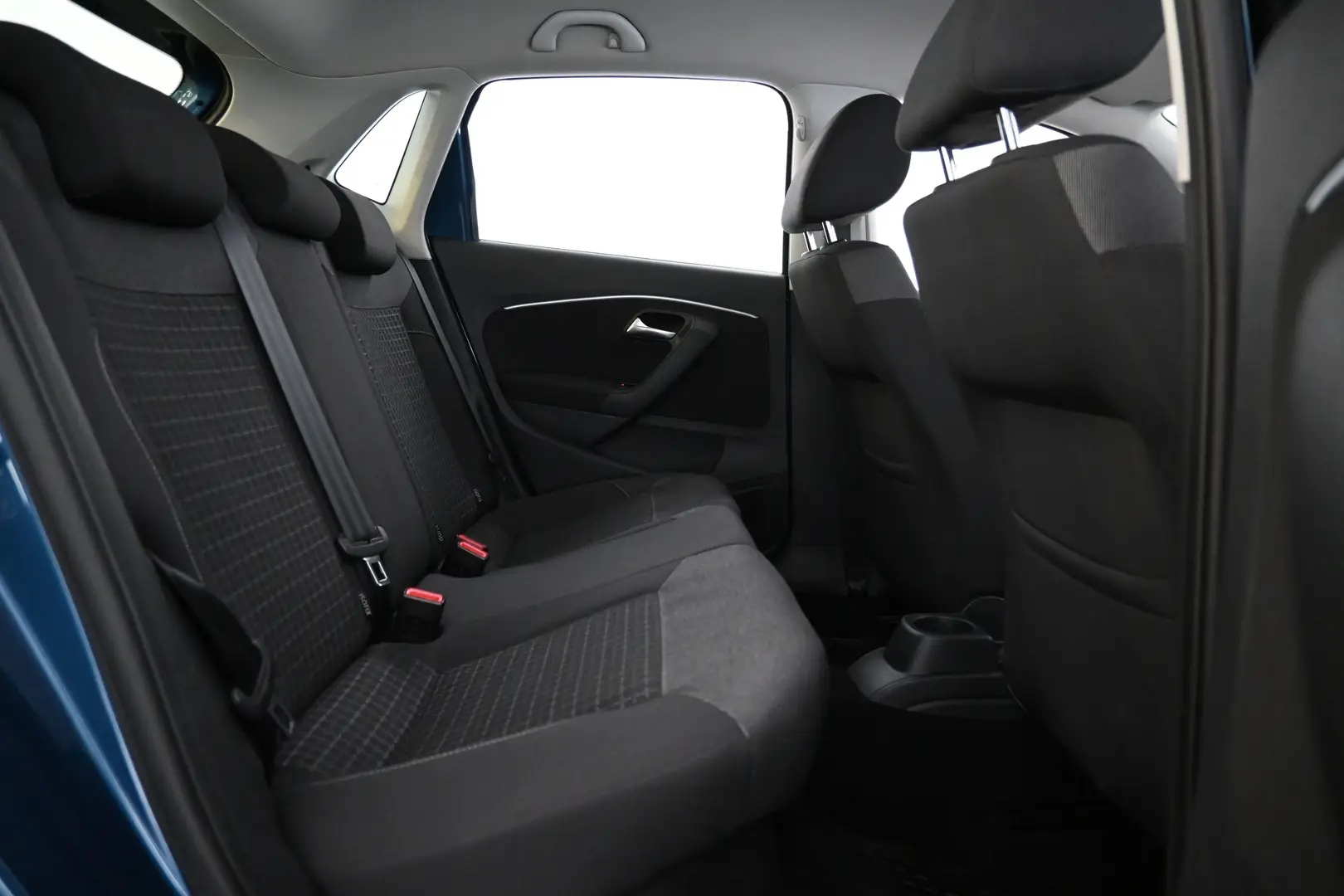 Car Image - 75i7KUBfFo7dNiQKh3FAZJ