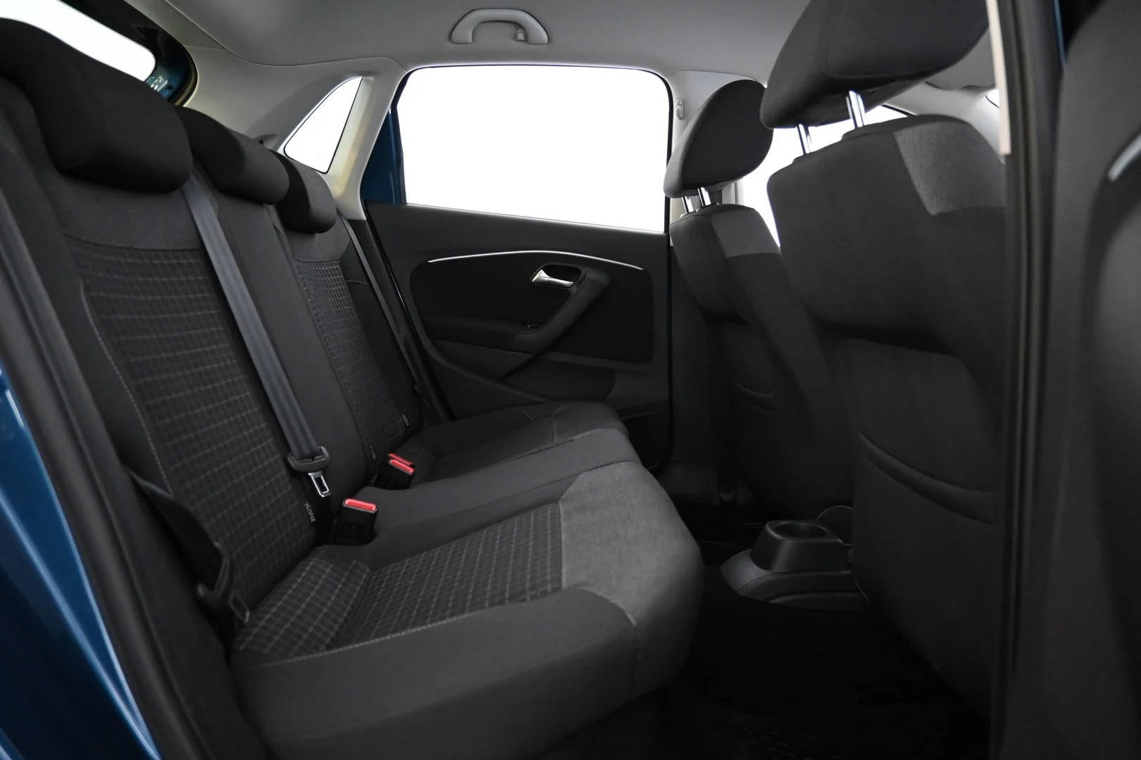 Car Image - 75i7KUBfFo7dNiQKh3FAZJ