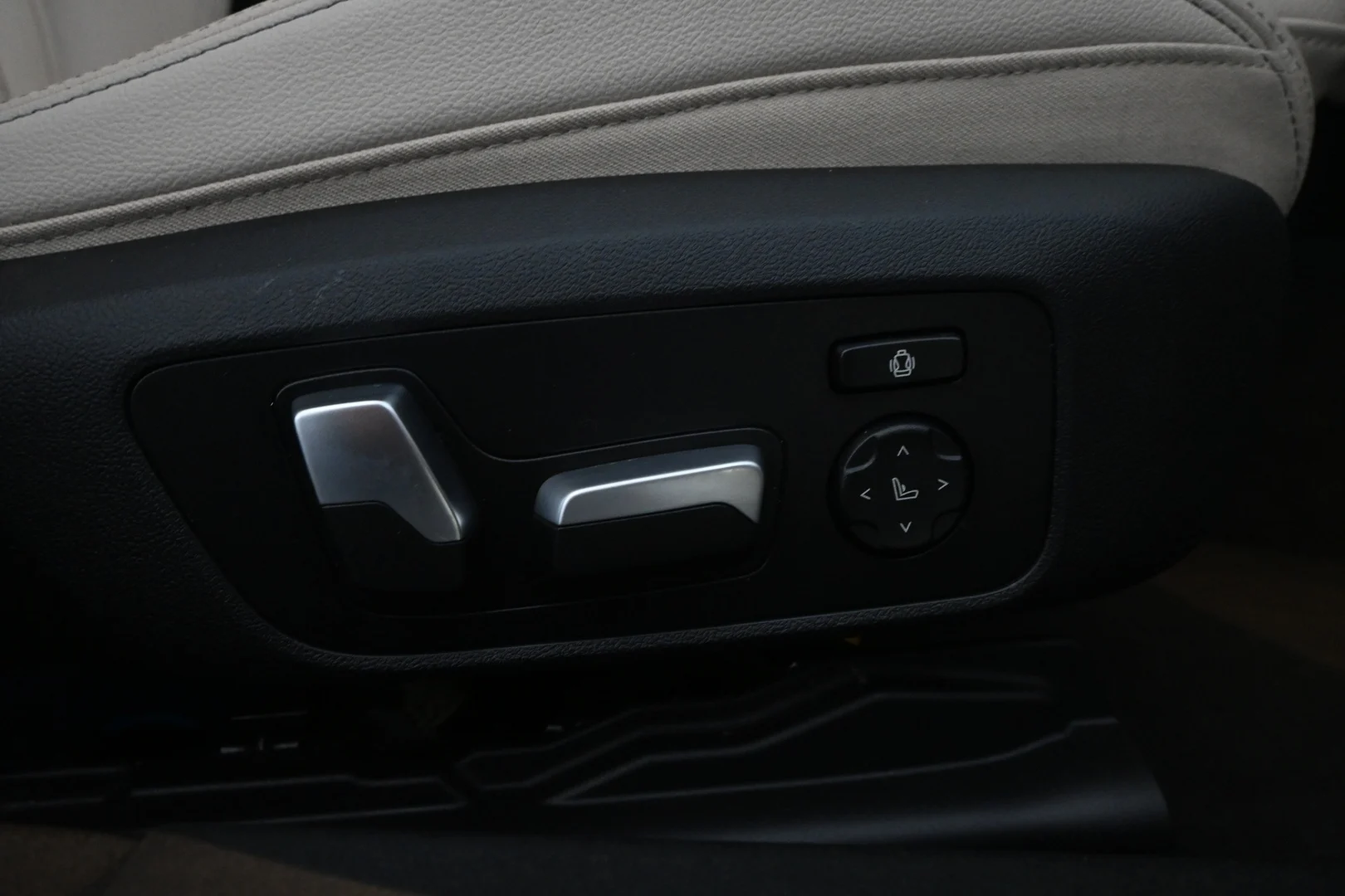 Car Image - 4U20OIdKq4iWmMTbx9bcyM