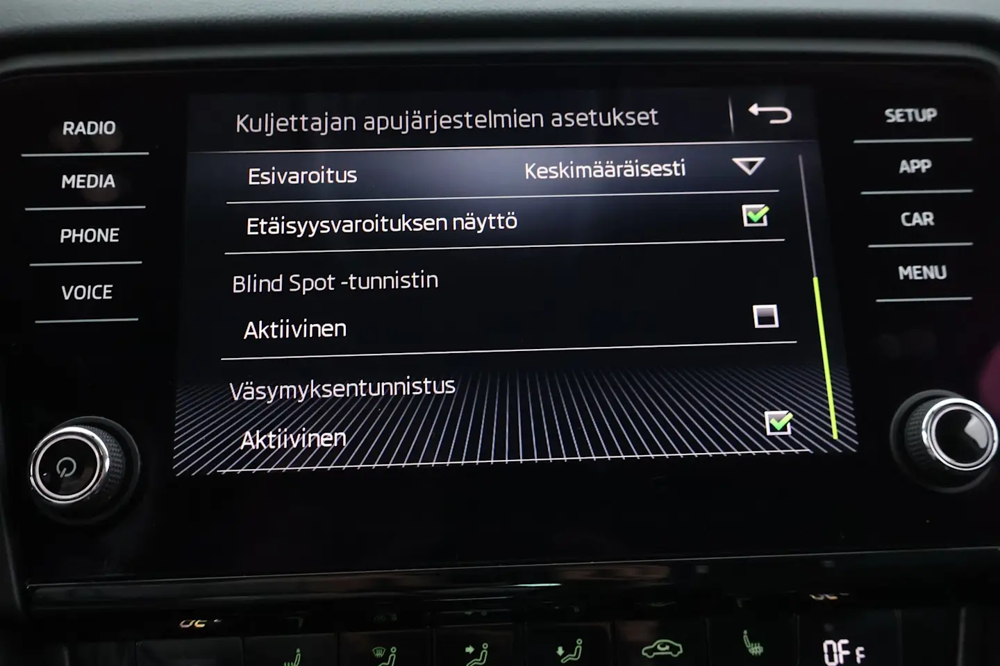 Car Image - 2Cu1FlpKUmKCrylVlgQE1u