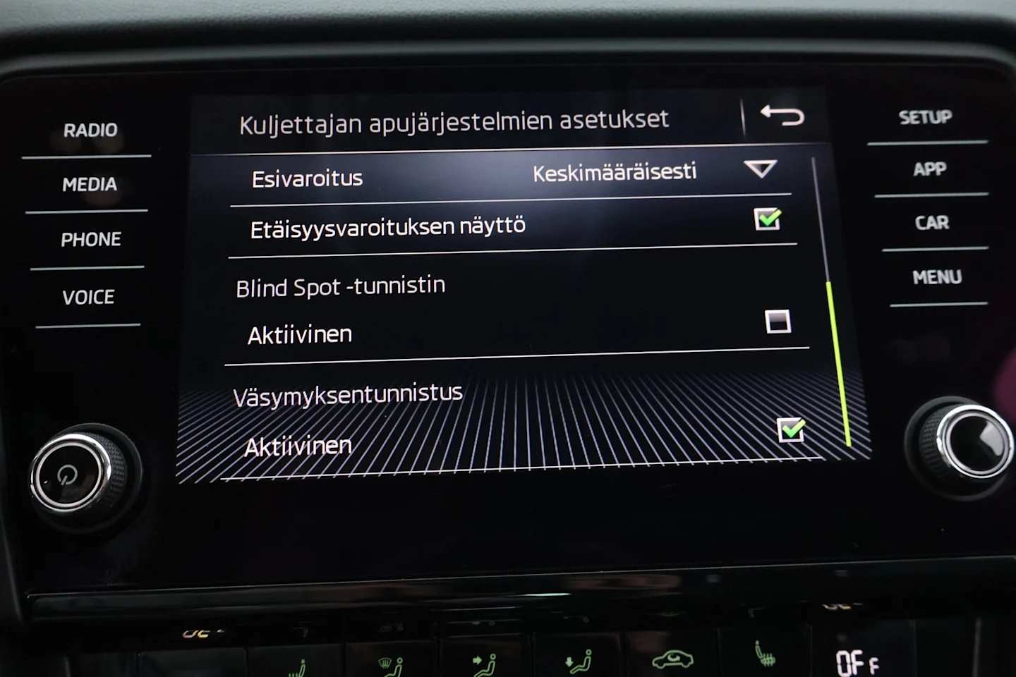 Car Image - 2Cu1FlpKUmKCrylVlgQE1u