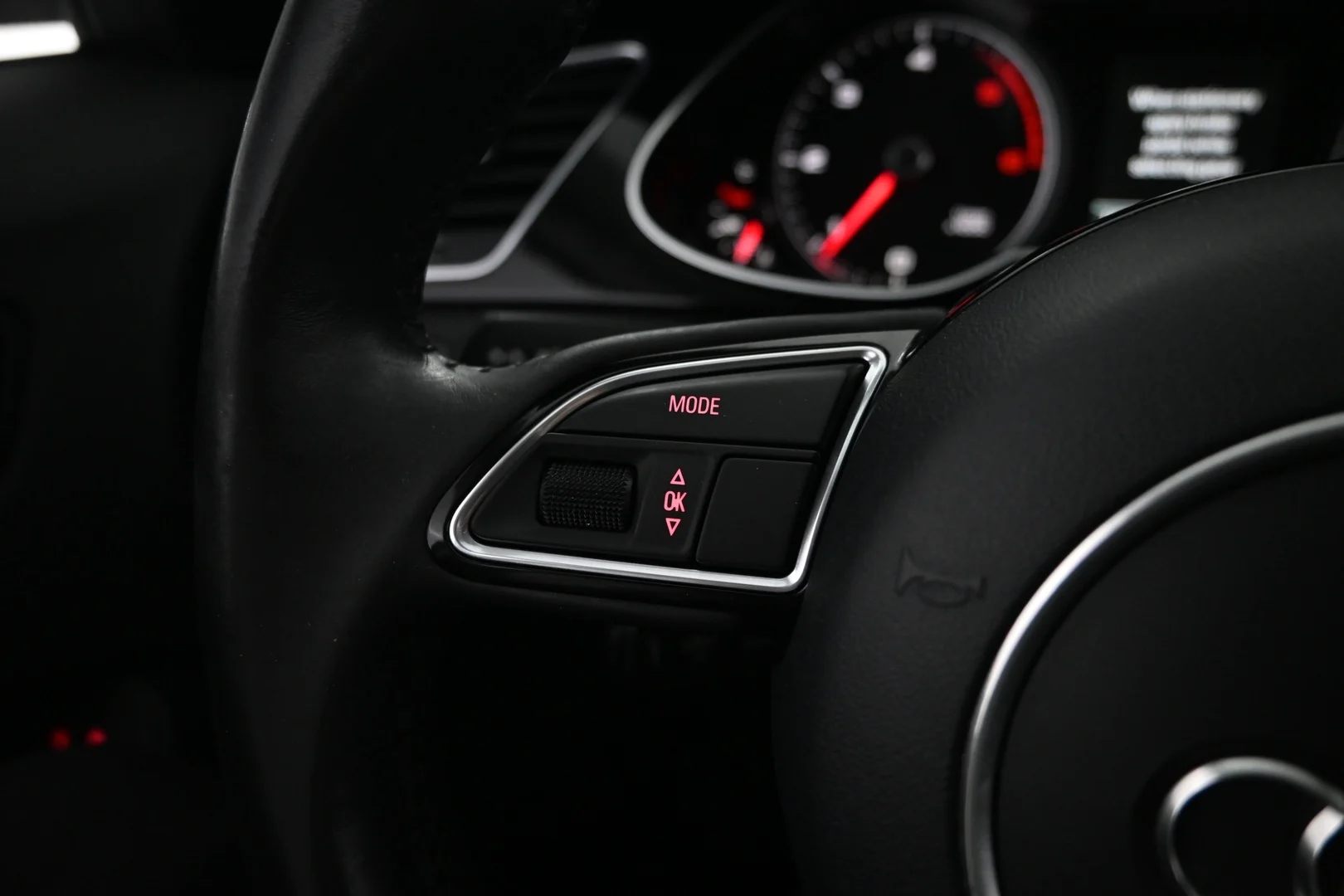 Car Image - 2Mq2t5eMUVchLxQ04ONmv3