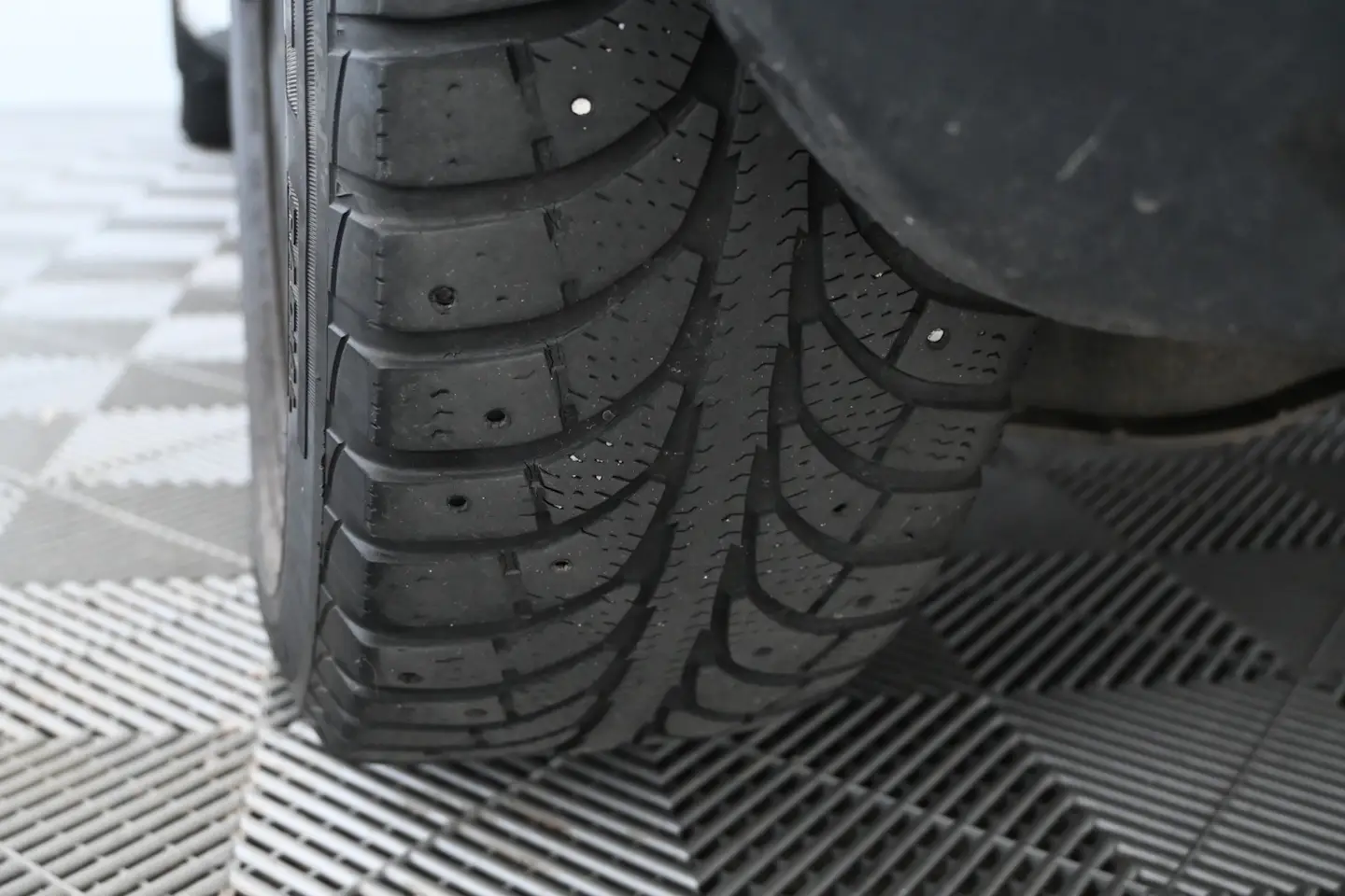 Car Image - 3AEKNisSo0Df0rKN8QrDnu