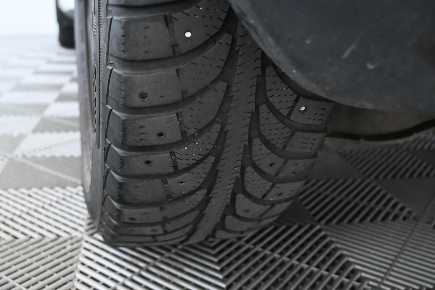 Car Image - 3AEKNisSo0Df0rKN8QrDnu