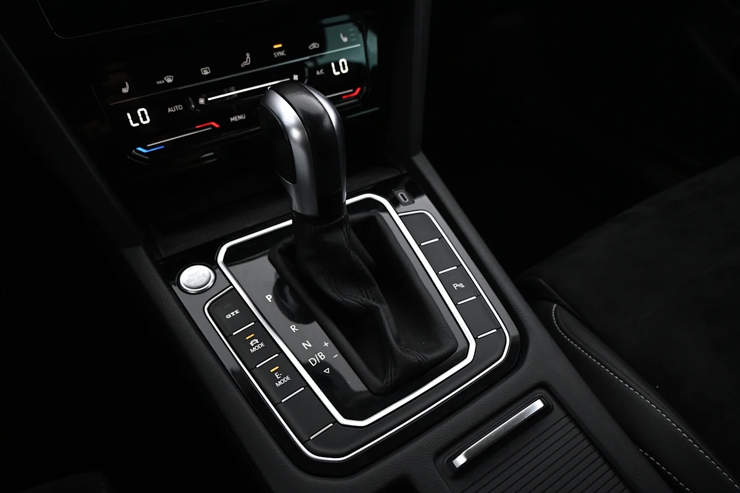 Car Image - 8kGxcLbiKsuuko8EVU7Yu