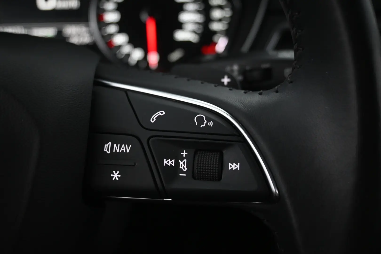 Car Image - 6u8tszWH7CVRVhg9nFHfzb