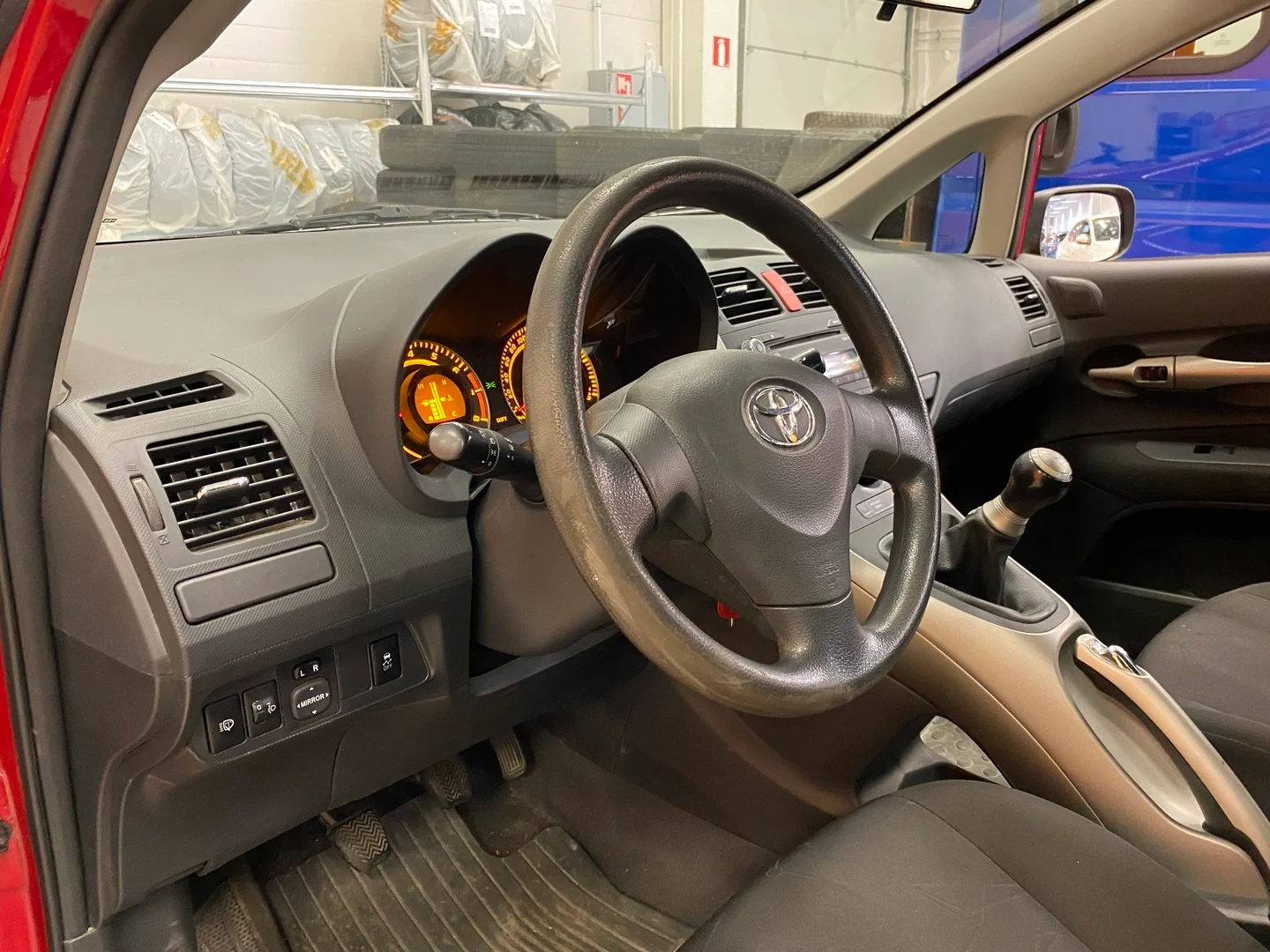 Car Image - 4TTyEuNYCoB9fDmWdNWBv9