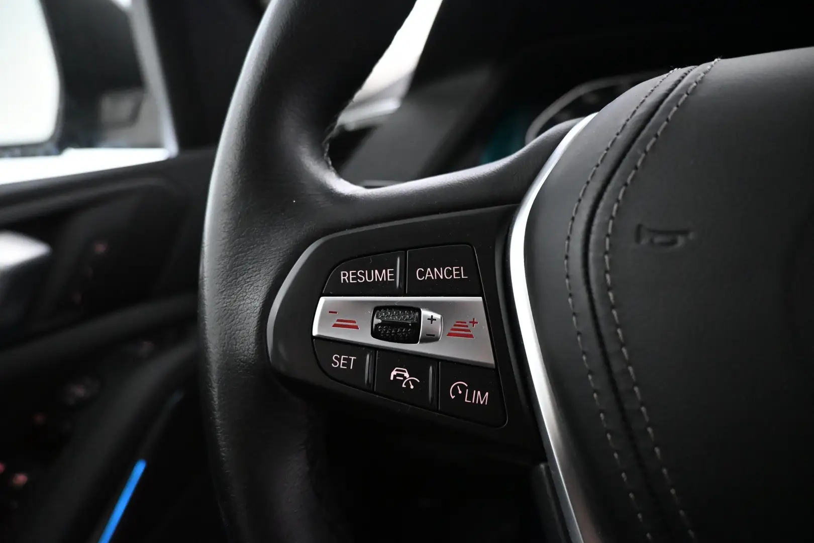 Car Image - 72XWkjsm64q9QIALE7KKsM