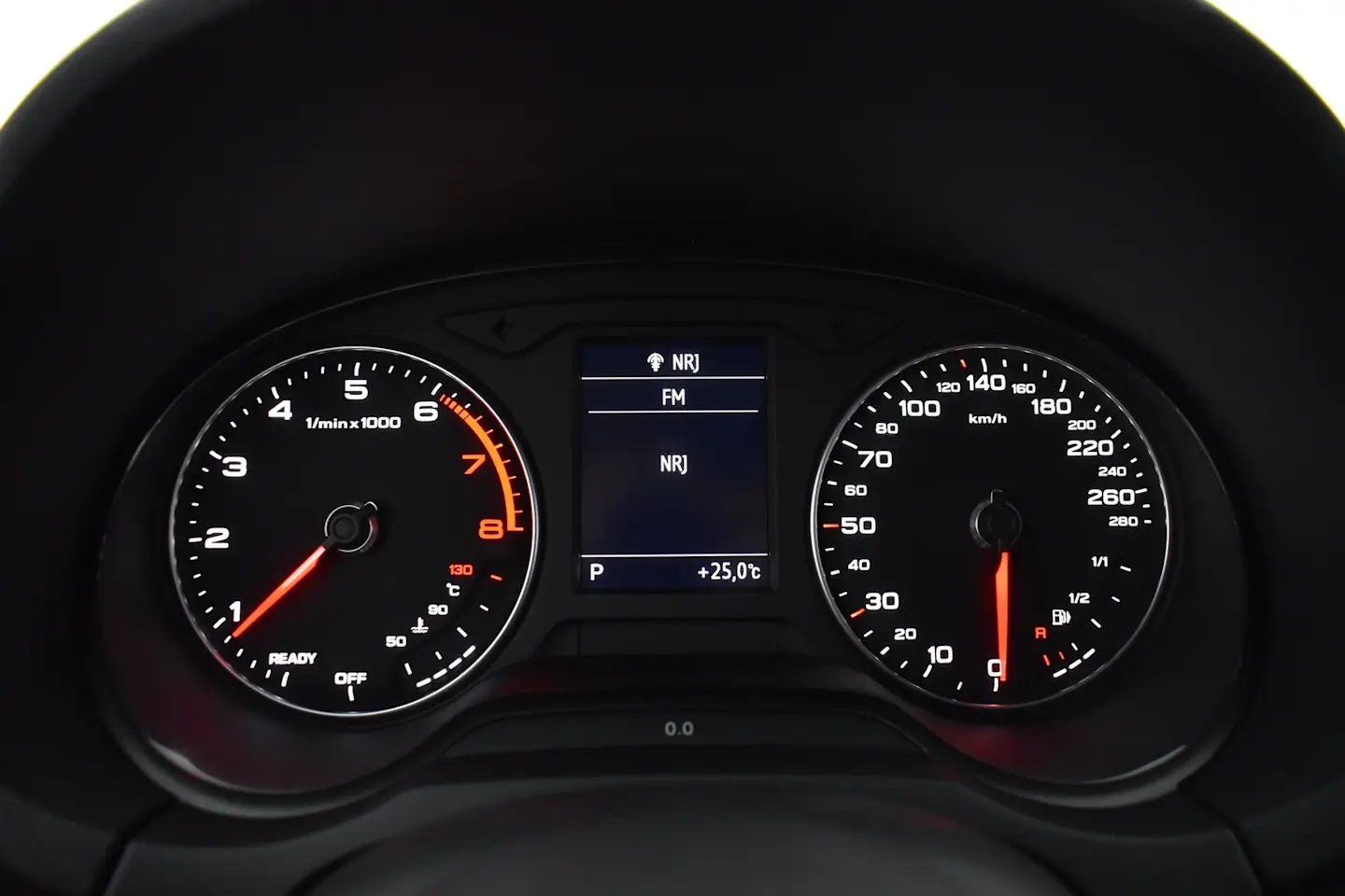 Car Image - 3UxOW2RicncyZbS9XYZtTL