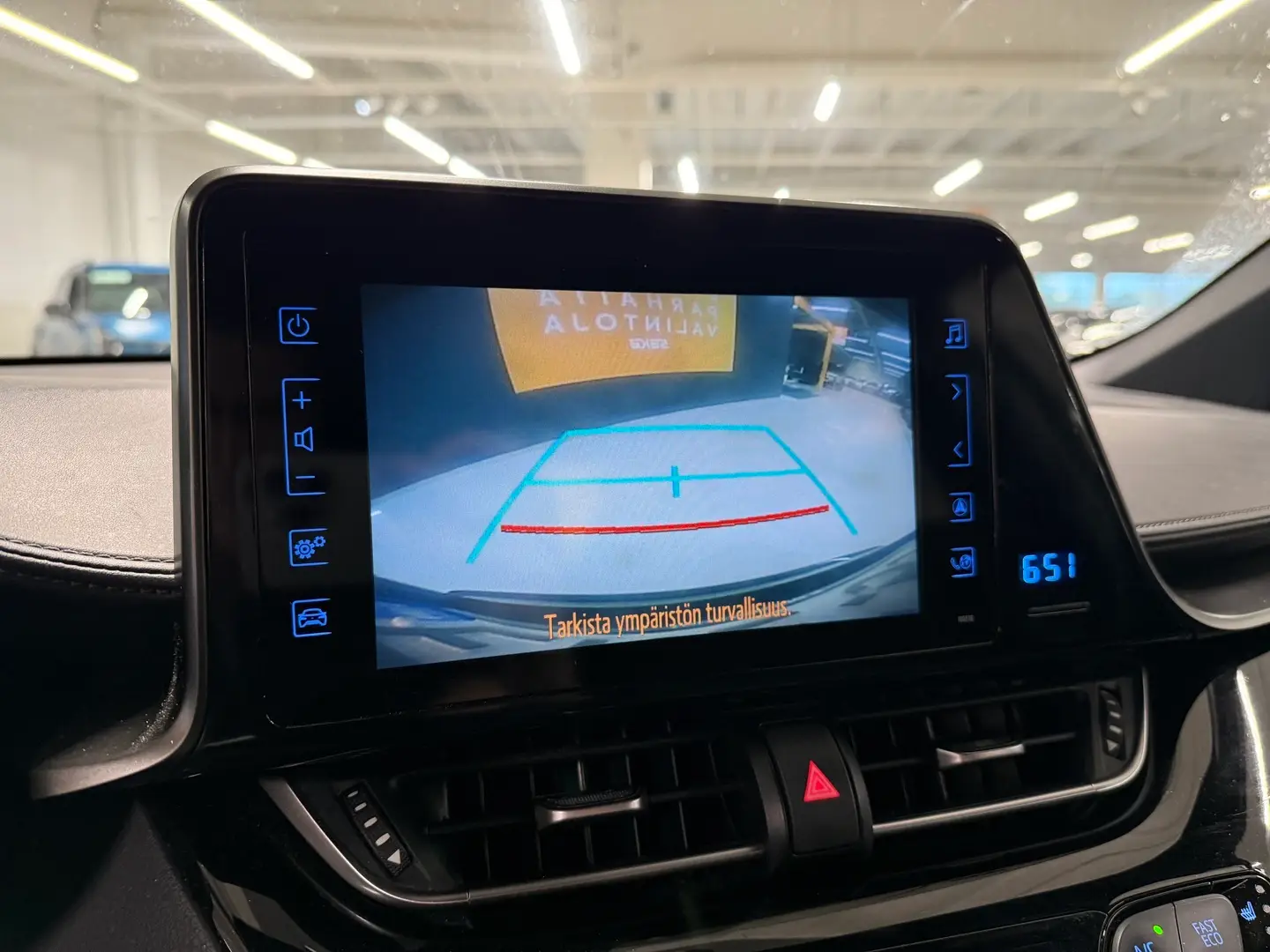 Car Image - 5vC1F4HoL8o0pDU7Kn3Pn6