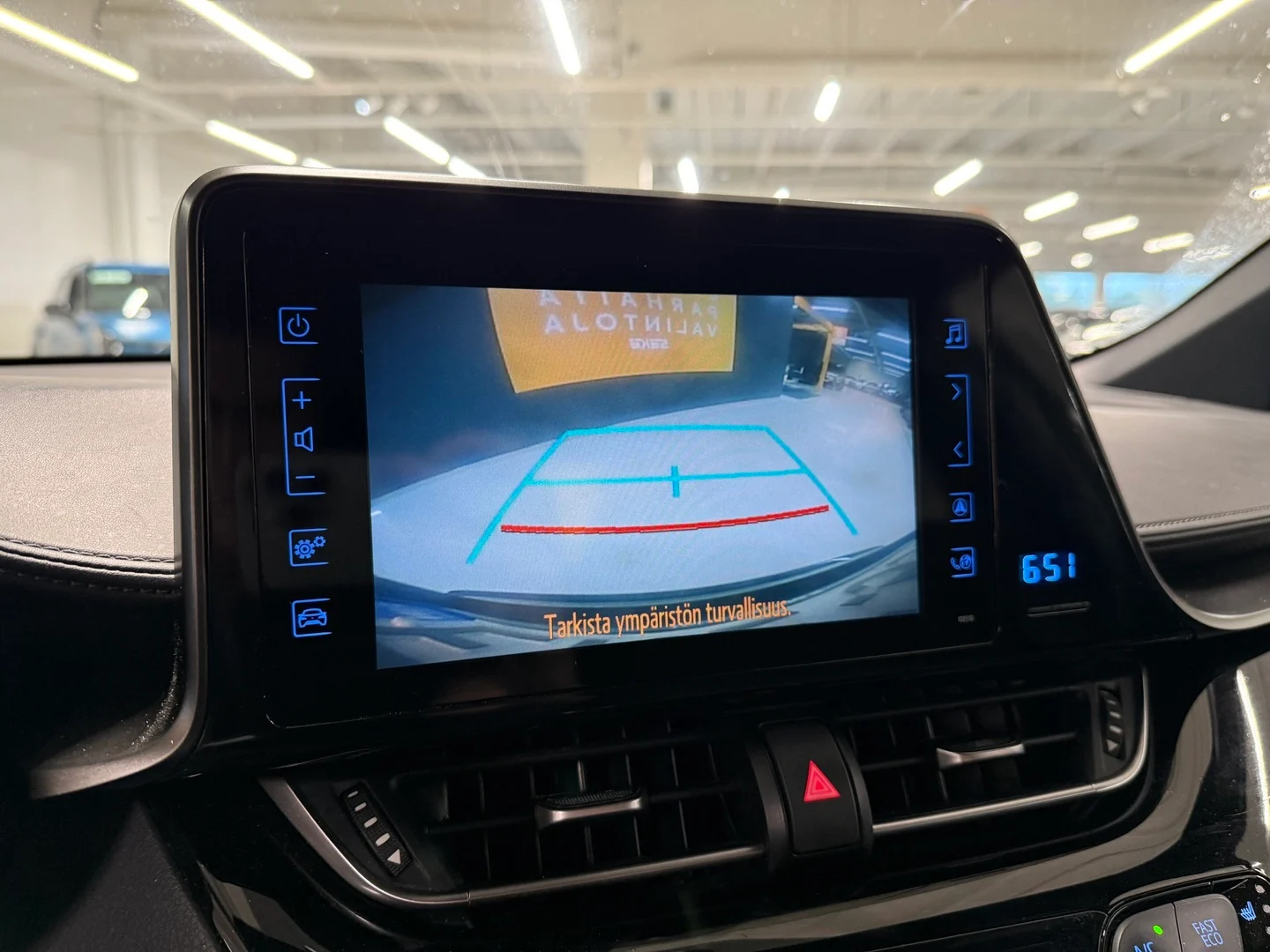 Car Image - 5vC1F4HoL8o0pDU7Kn3Pn6