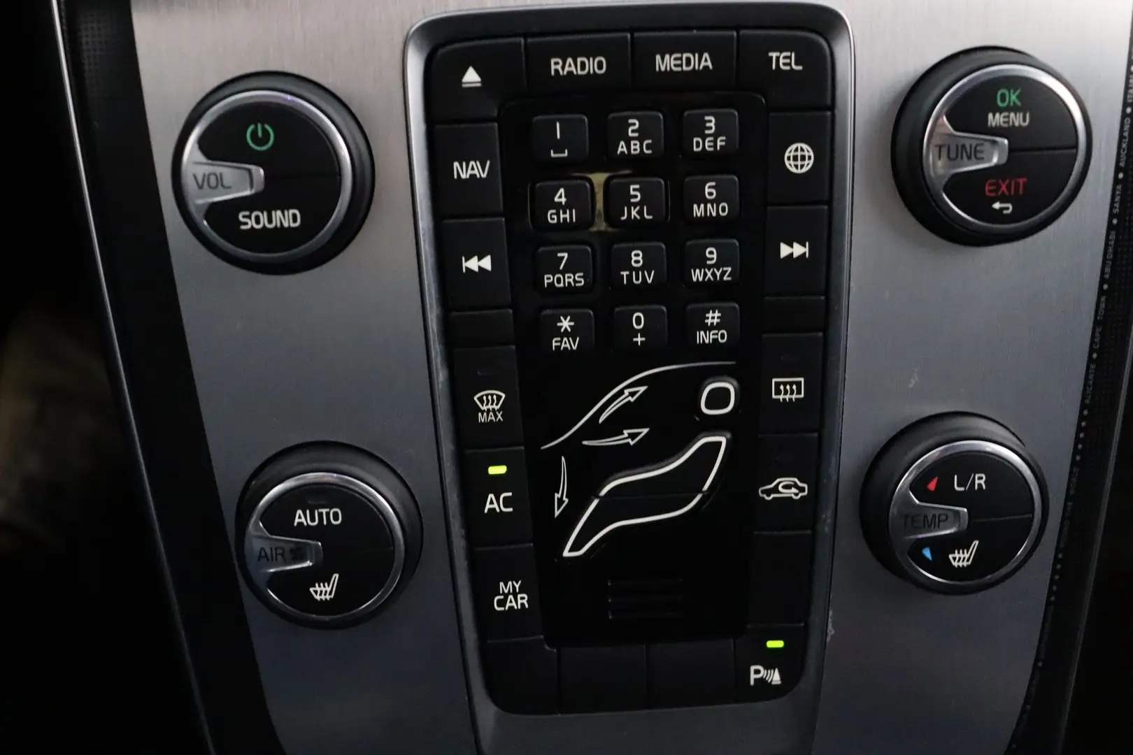 Car Image - 25qH4XHa2OBVyCC015xiyX