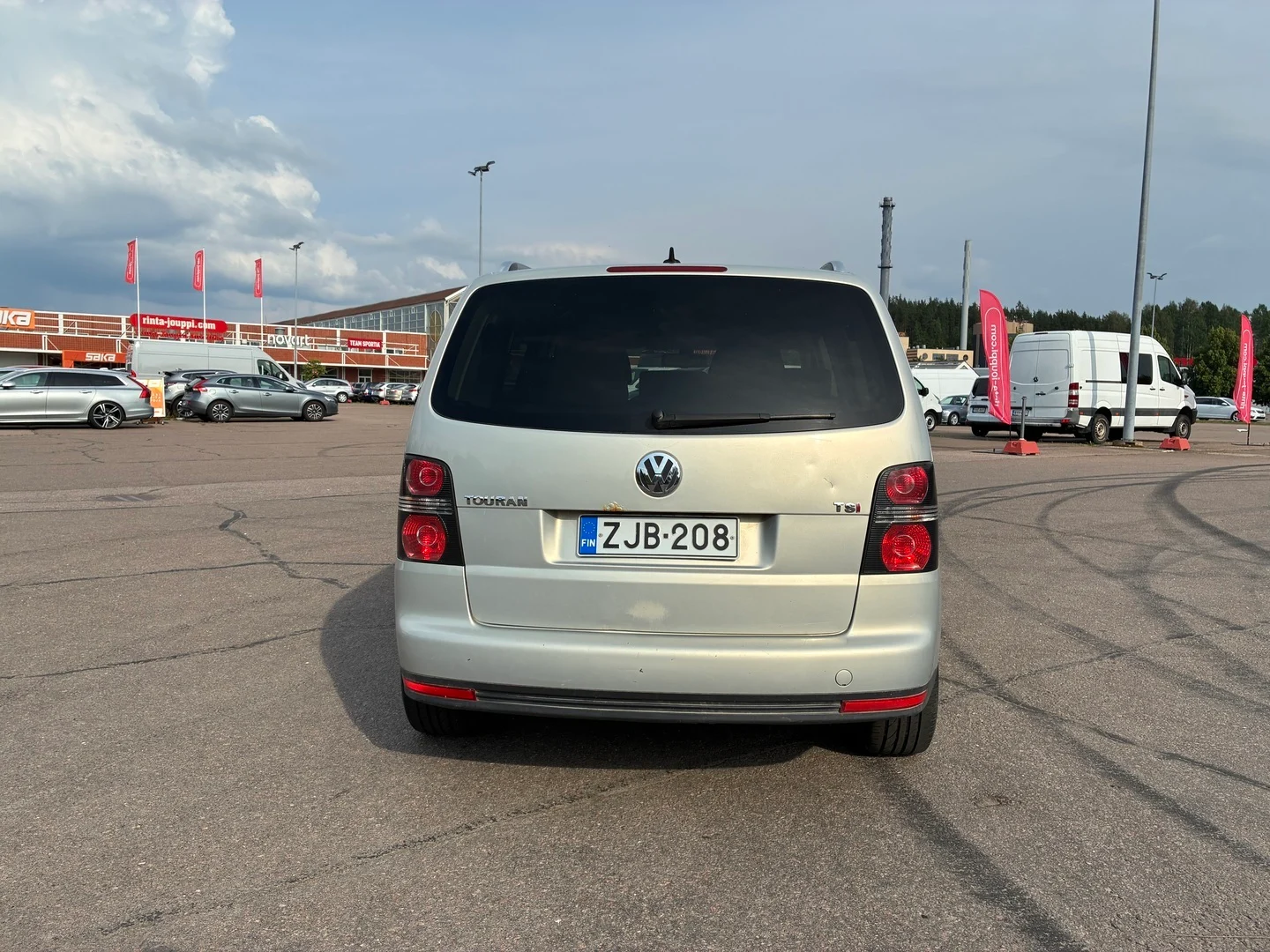 Car Image - 4eq8qZdhwv6Cpml7REv0x4