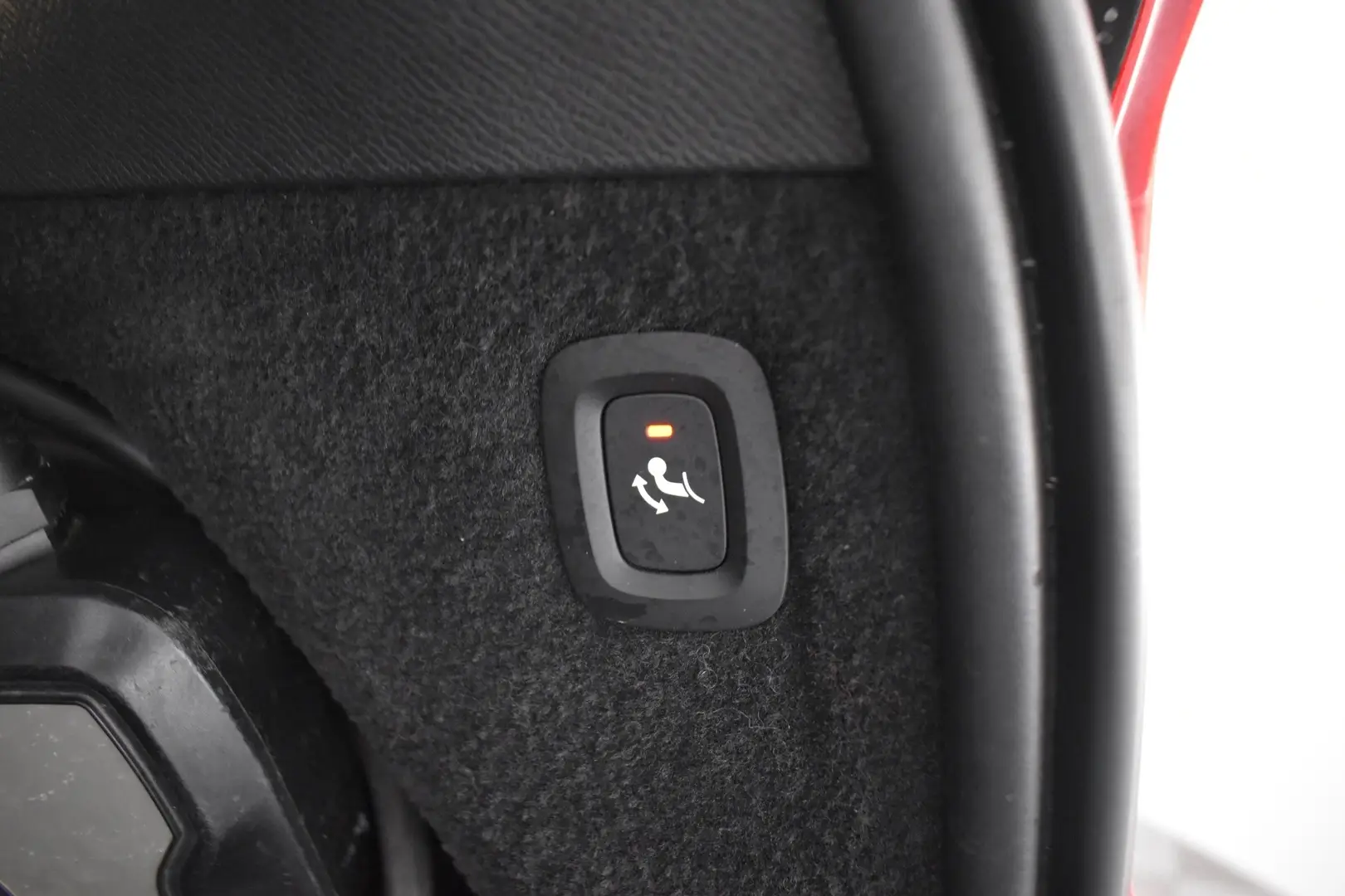 Car Image - 1J3sEf9jaHbTrlRXdY0X1P