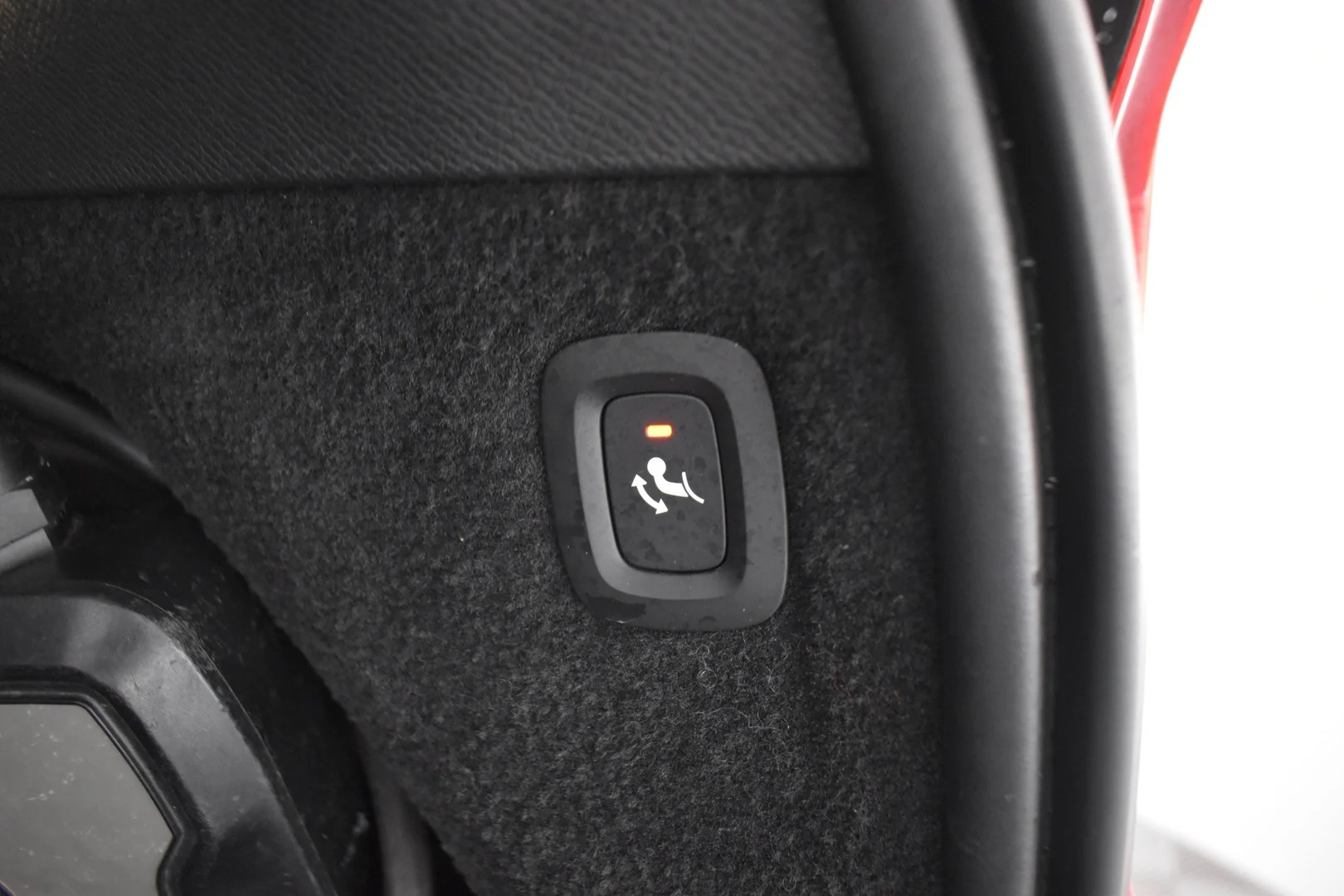 Car Image - 1J3sEf9jaHbTrlRXdY0X1P