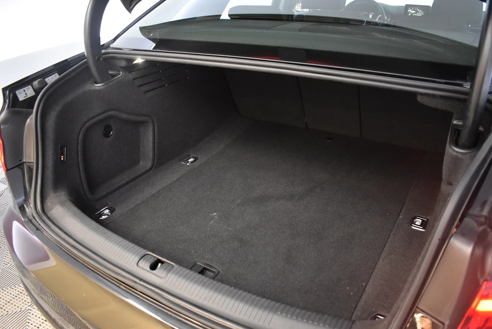 Car Image - 52gKKVGdm4ulDCVF41dg7t