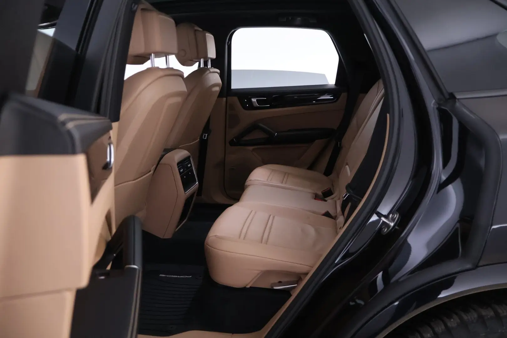 Car Image - 6D9zV74kpHLkJALF5dBby6