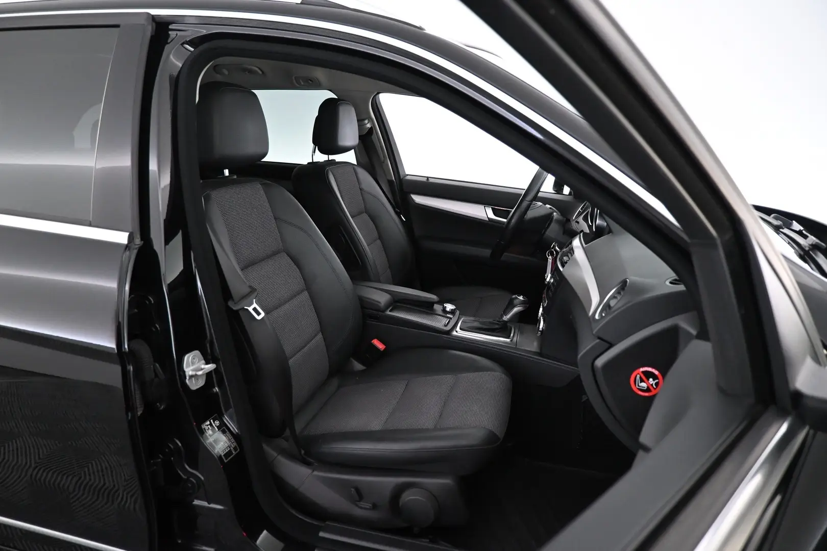 Car Image - 4C9nbOLXcCt44i3PuBZhzS