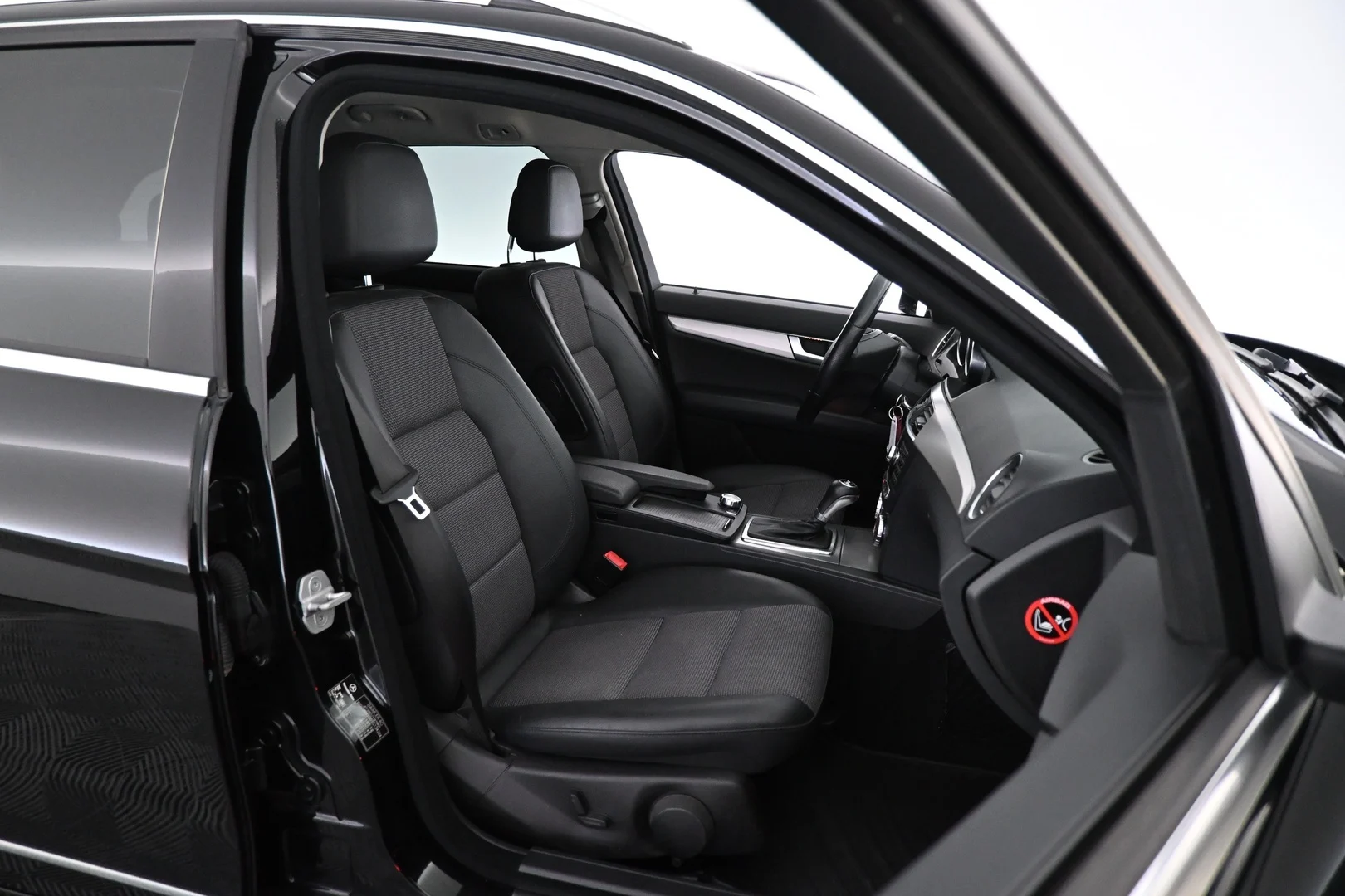 Car Image - 4C9nbOLXcCt44i3PuBZhzS