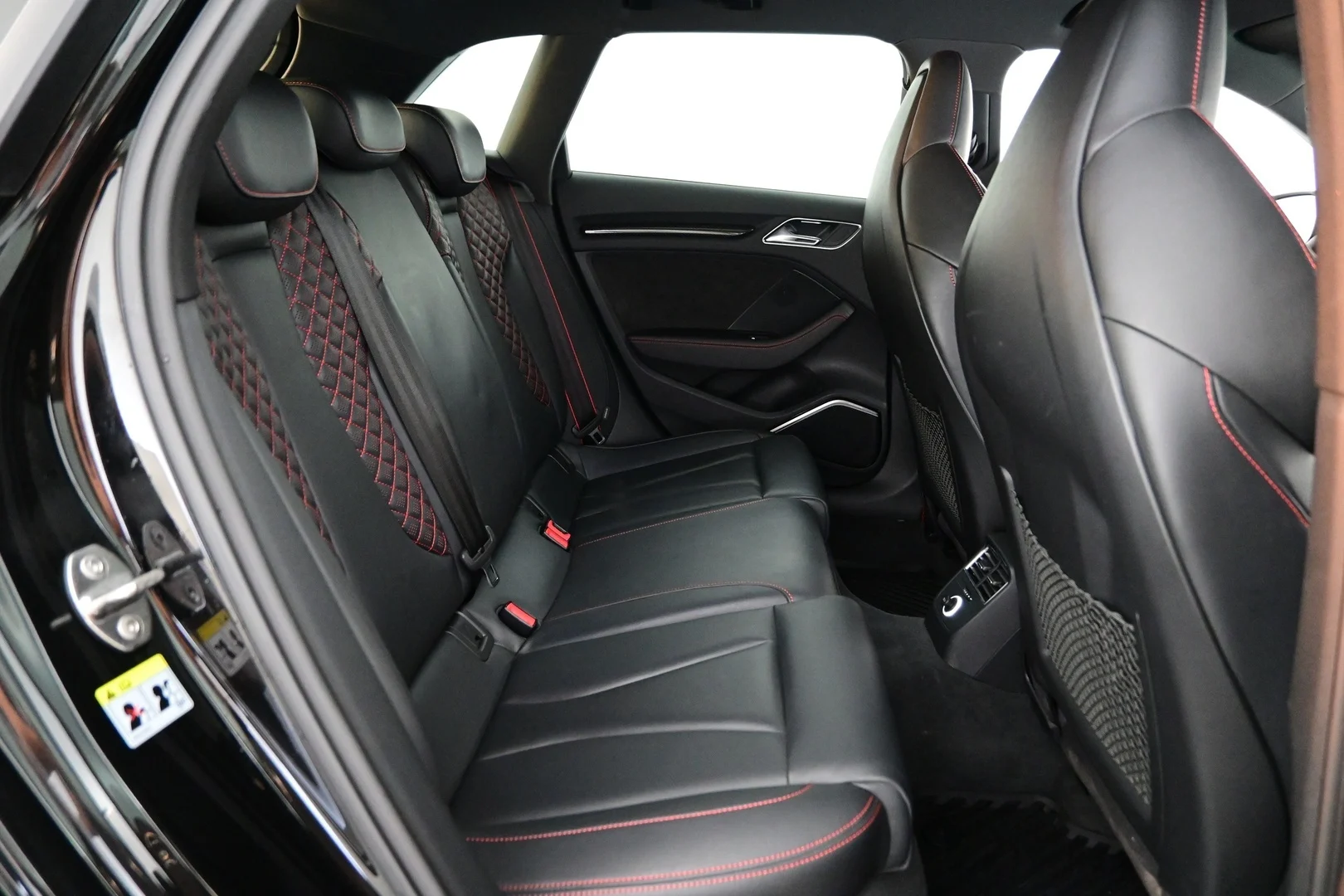 Car Image - ncXfU8ntGLfBv84DLdlz8