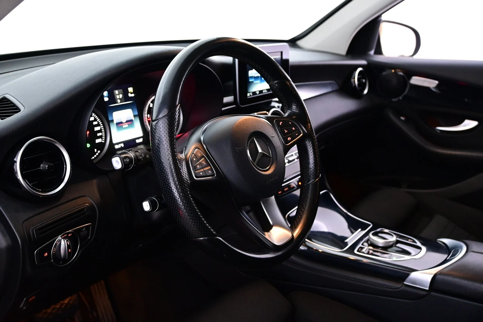 Car Image - 7jJPBiuL32h0RpmhNes7sJ