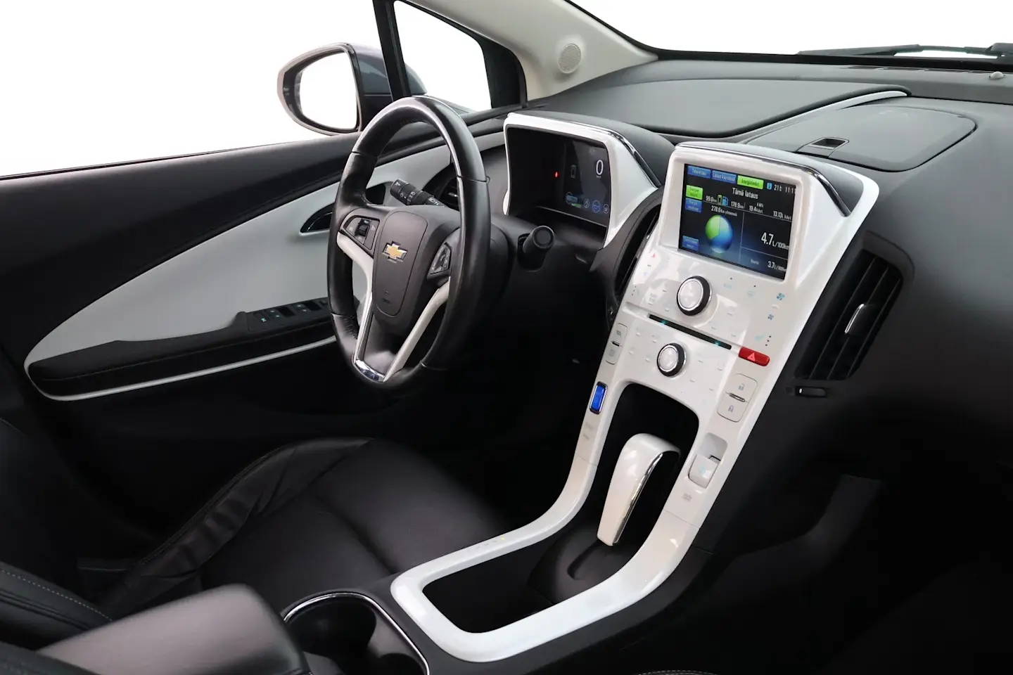 Car Image - 4WYf66vOo9XGFezRqtRTK2