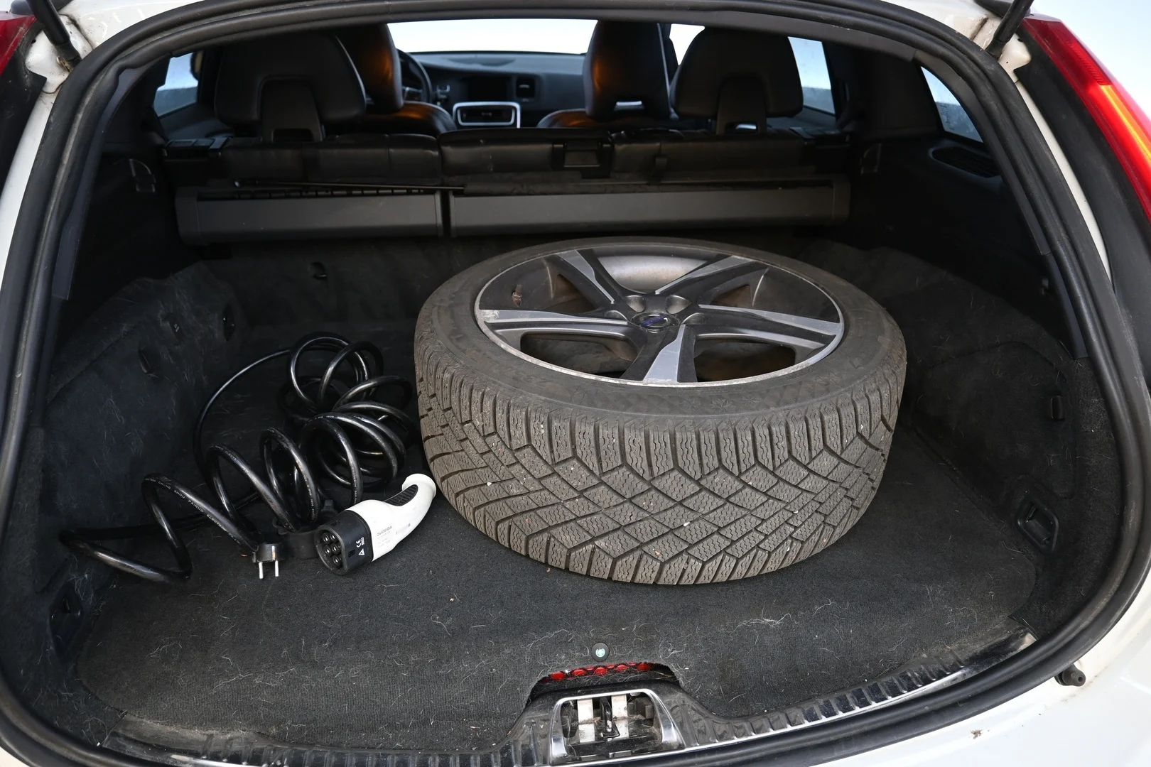 Car Image - 1I6eO20fGOCqQb87LCVYo0