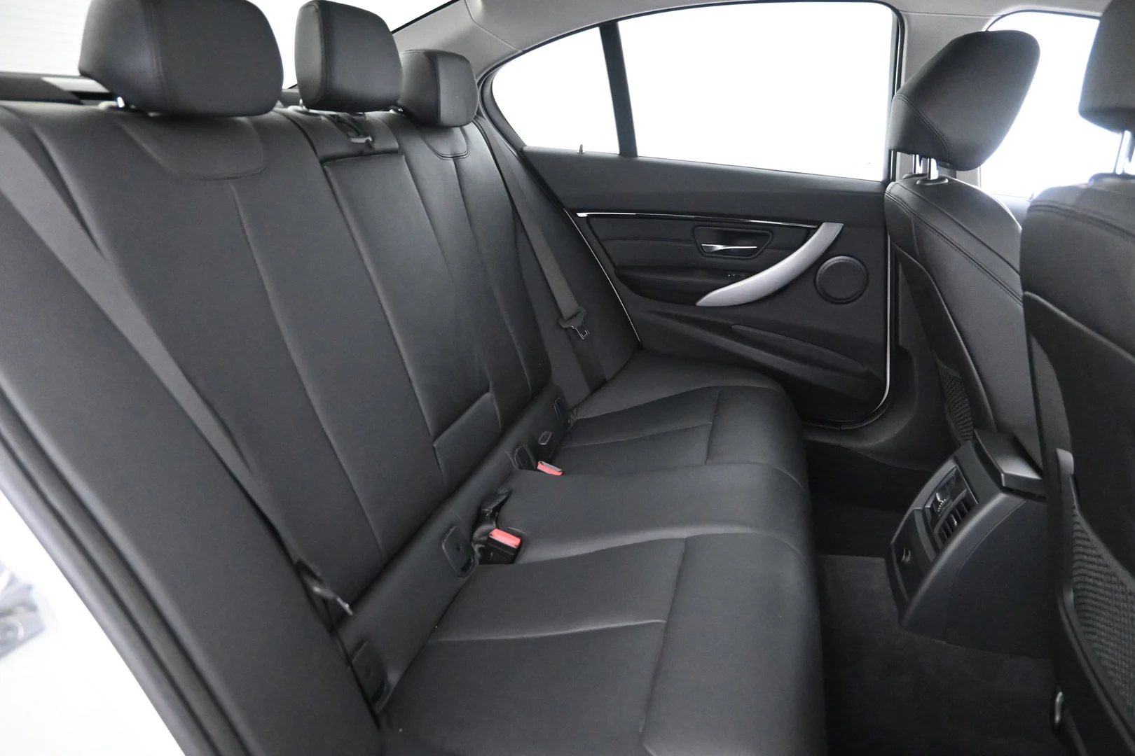 Car Image - 41wDM4hgukprV31jNhalP4