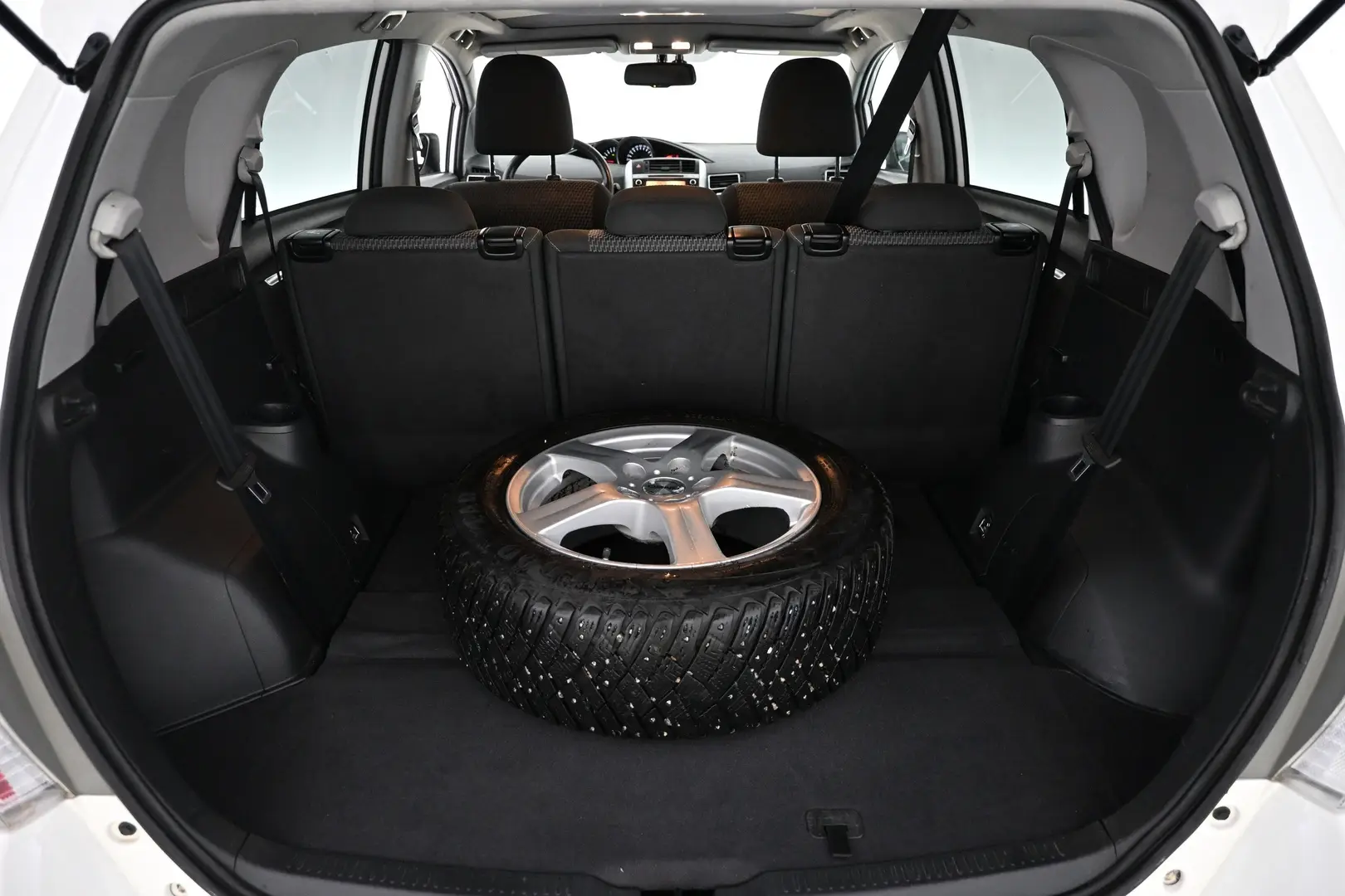 Car Image - 5Uzba2b60jzqvaQuls8FM4