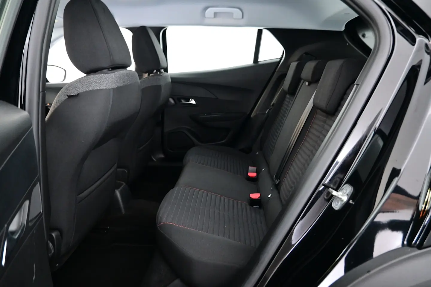 Car Image - 4J8dmckmn9O4xJlWrgYFAQ