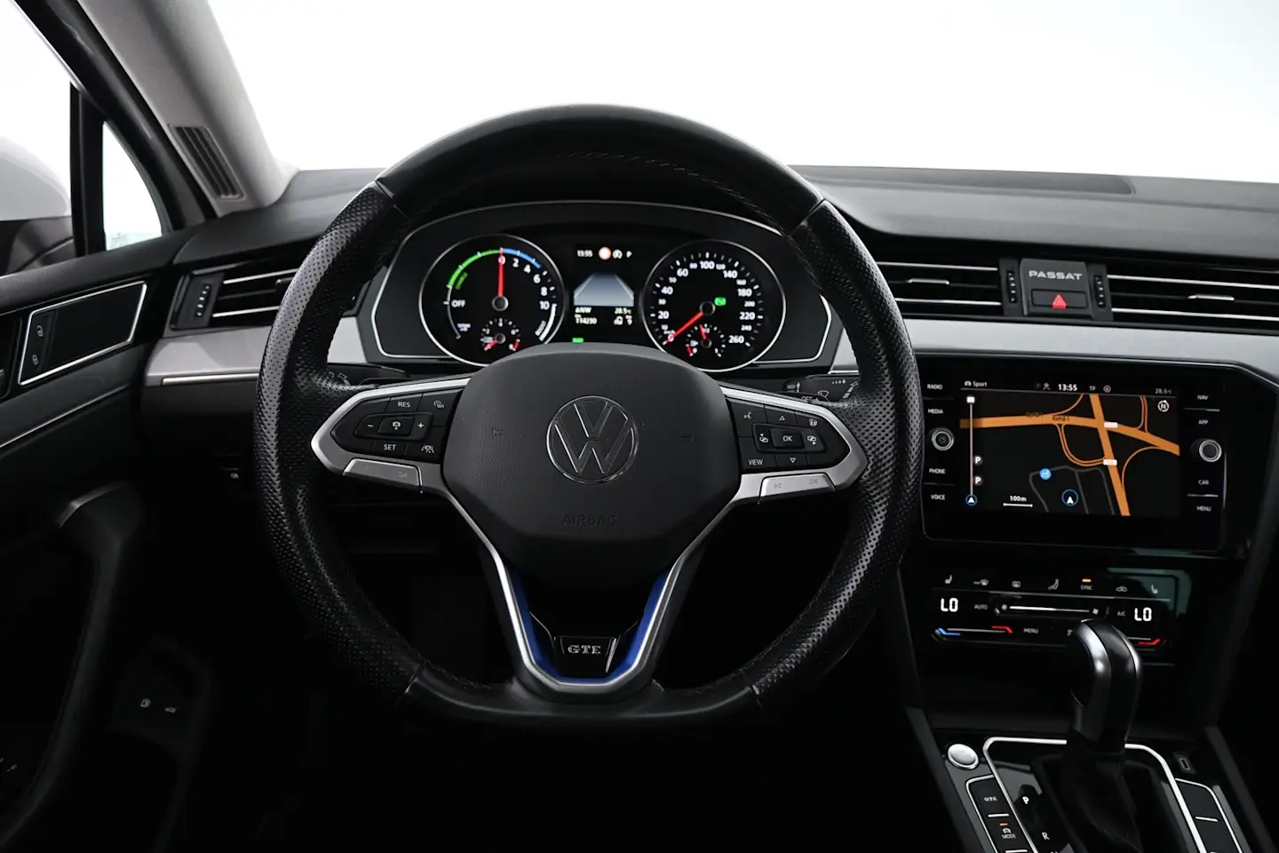 Car Image - 8kGxcLbiKsuuko8EVU7Yu