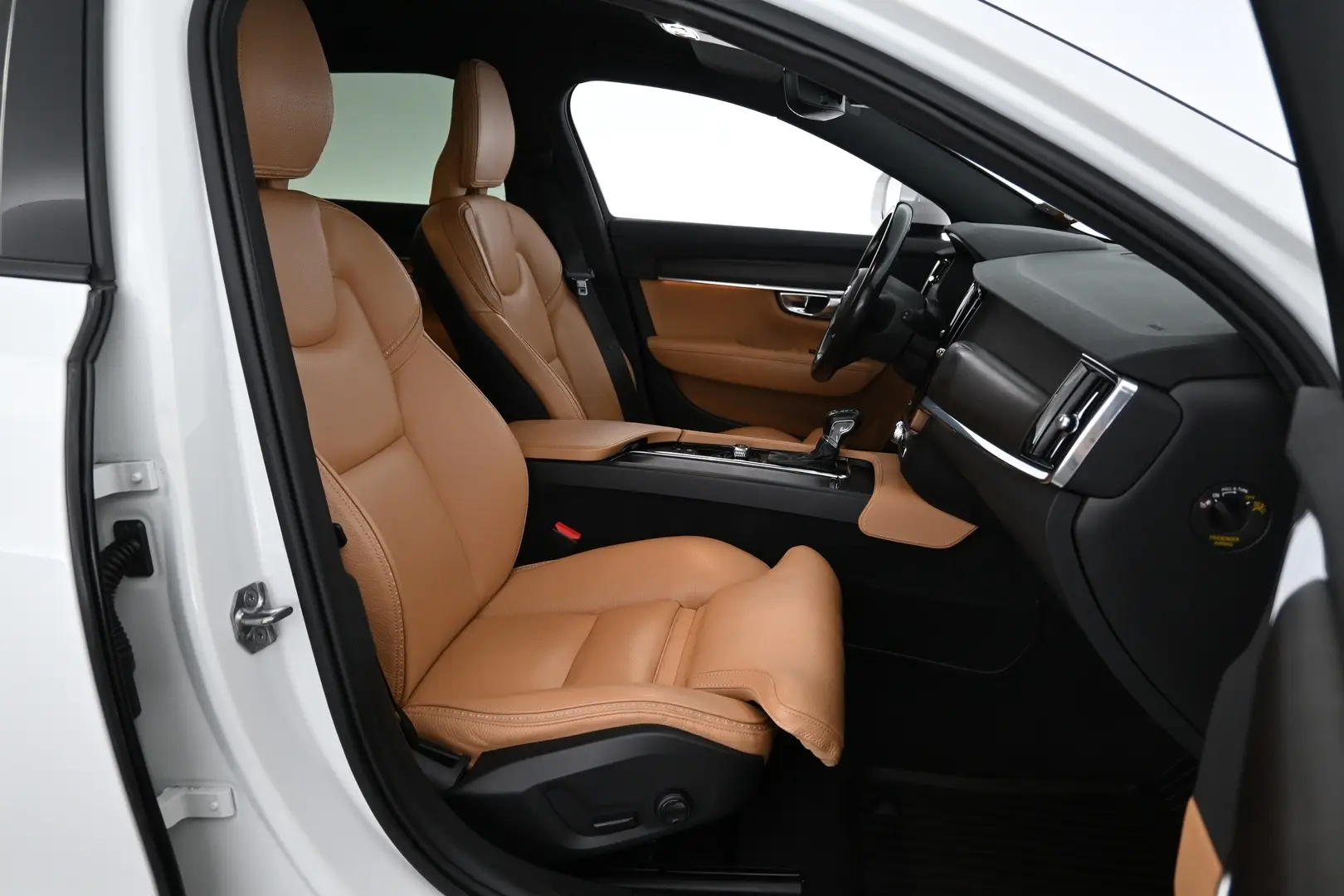 Car Image - 4JO2hyESJ2ucNvv72lsXn