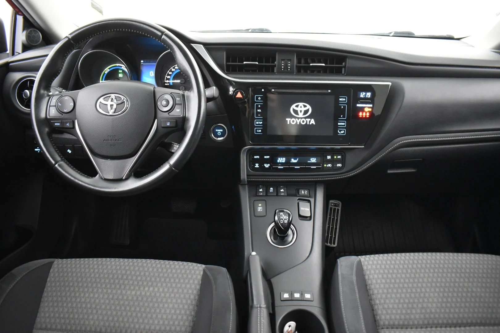 Car Image - uRWHBgPjjTm2N3t4taEvU