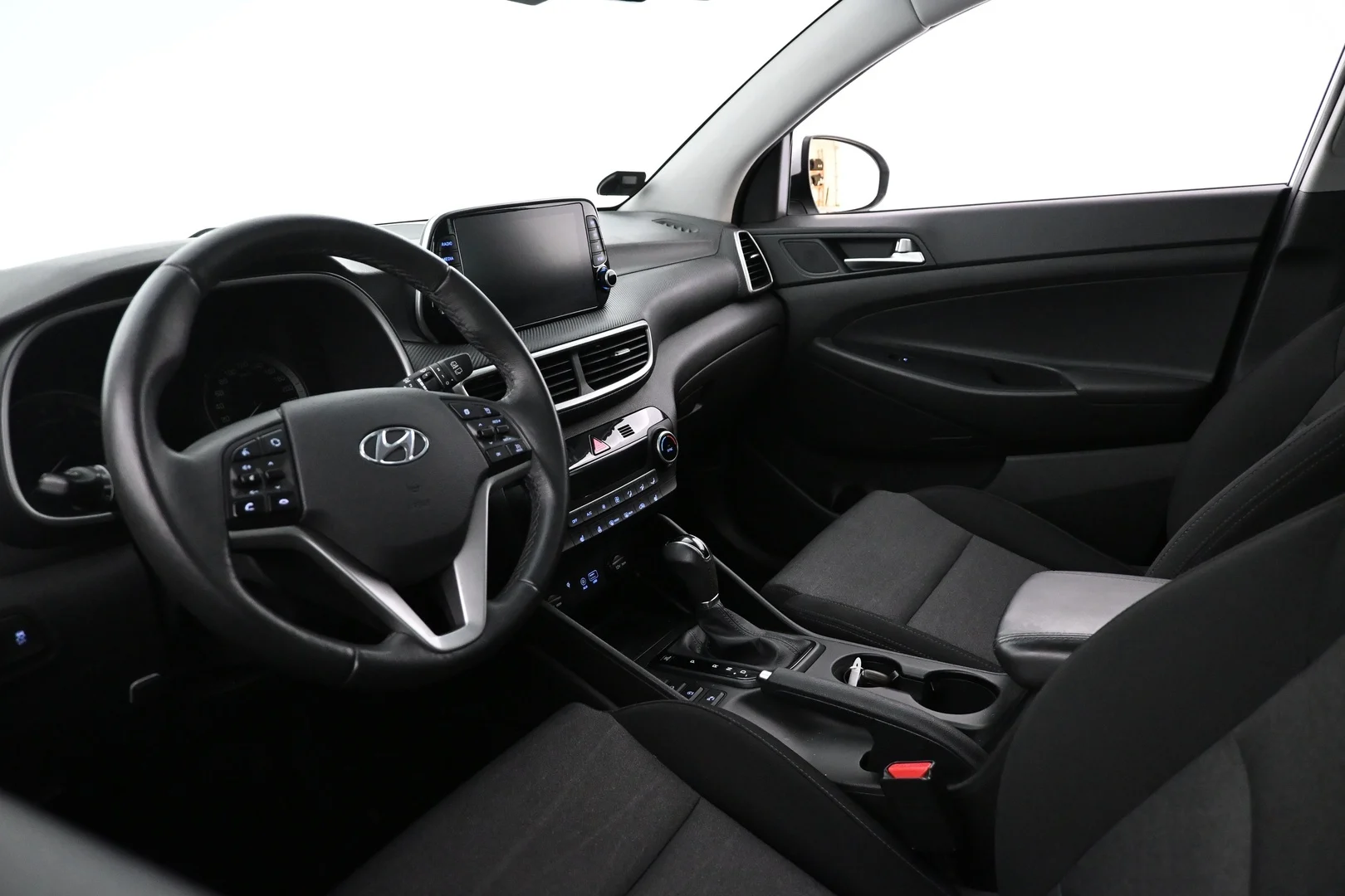 Car Image - 6CRFix35jrlwSxal4TvkbY