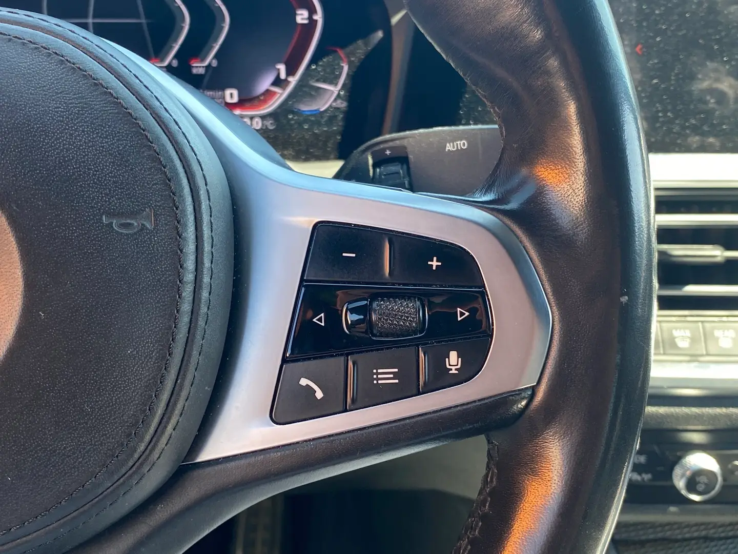 Car Image - 3M6bdCj060Qu7TdD4bqn3y