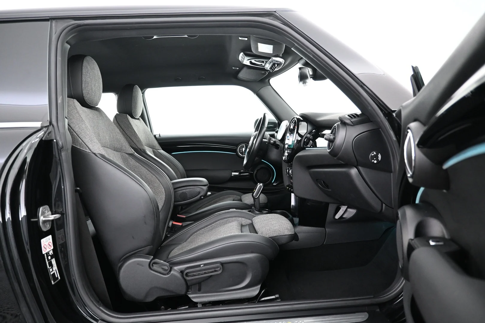 Car Image - 7n0kUmaQM71VImx64YKxsO