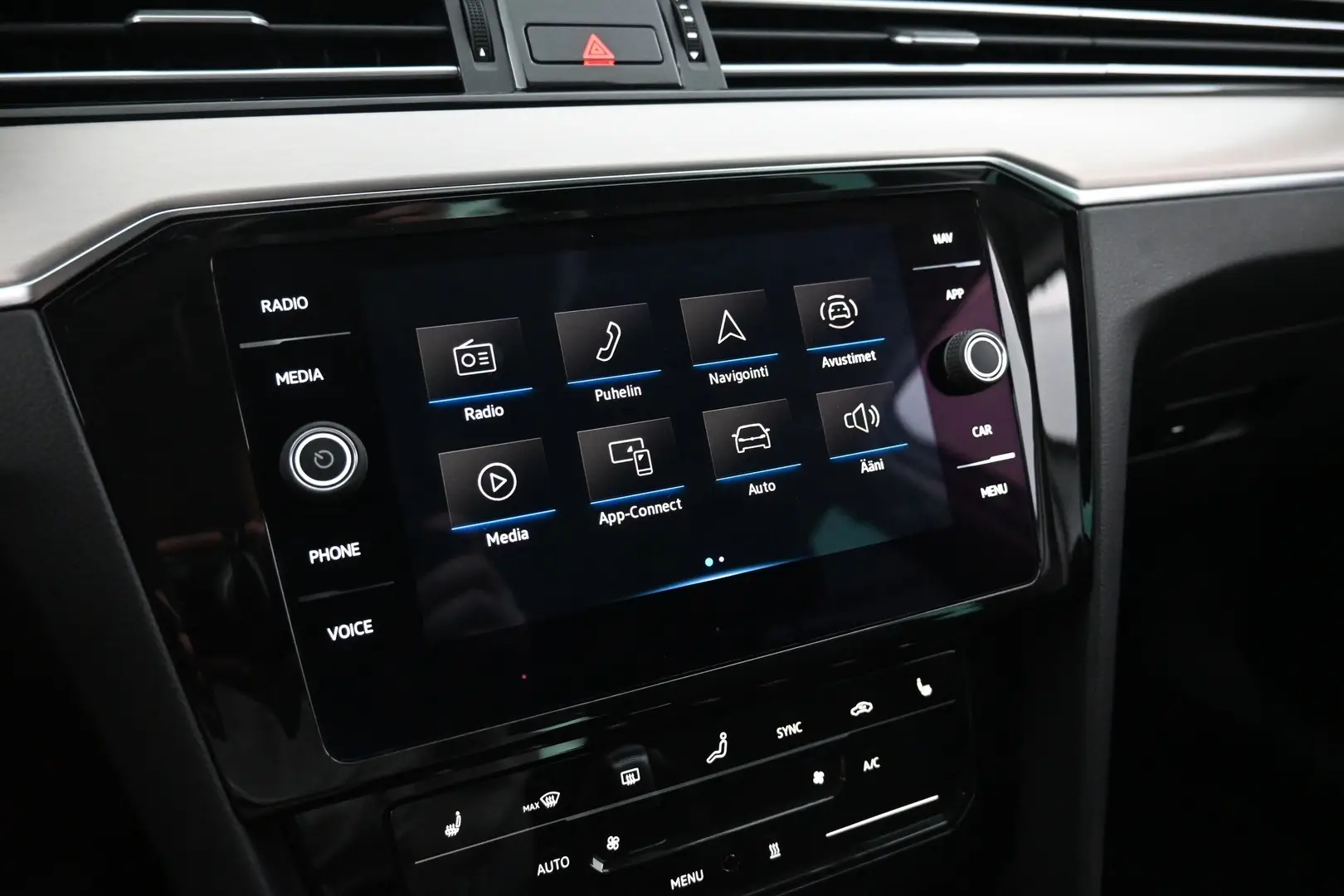 Car Image - 2geqohTM1Z88ld4B2PLO1M