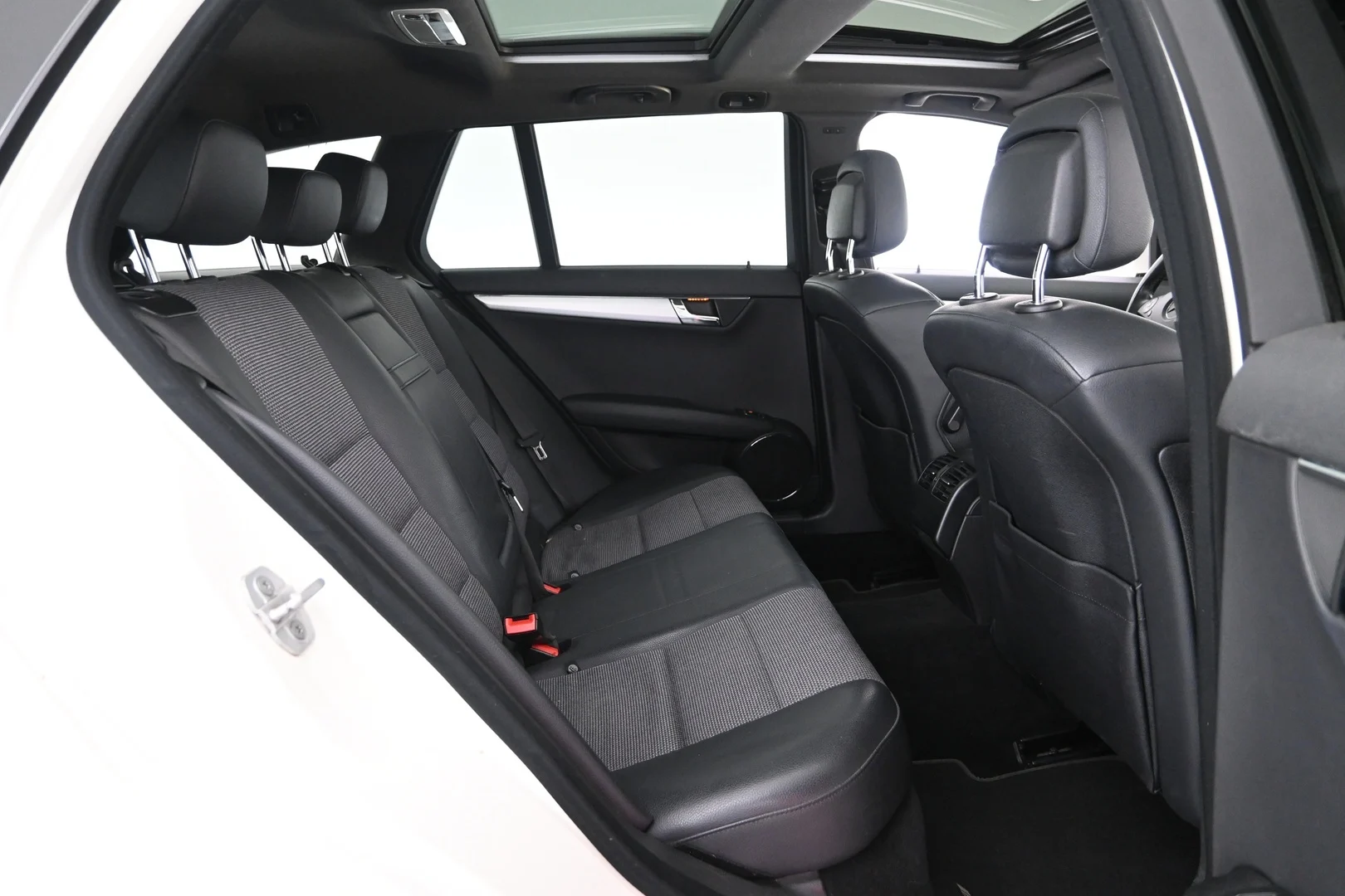 Car Image - 5JZhSFVdK41mf8bl1FBVOn