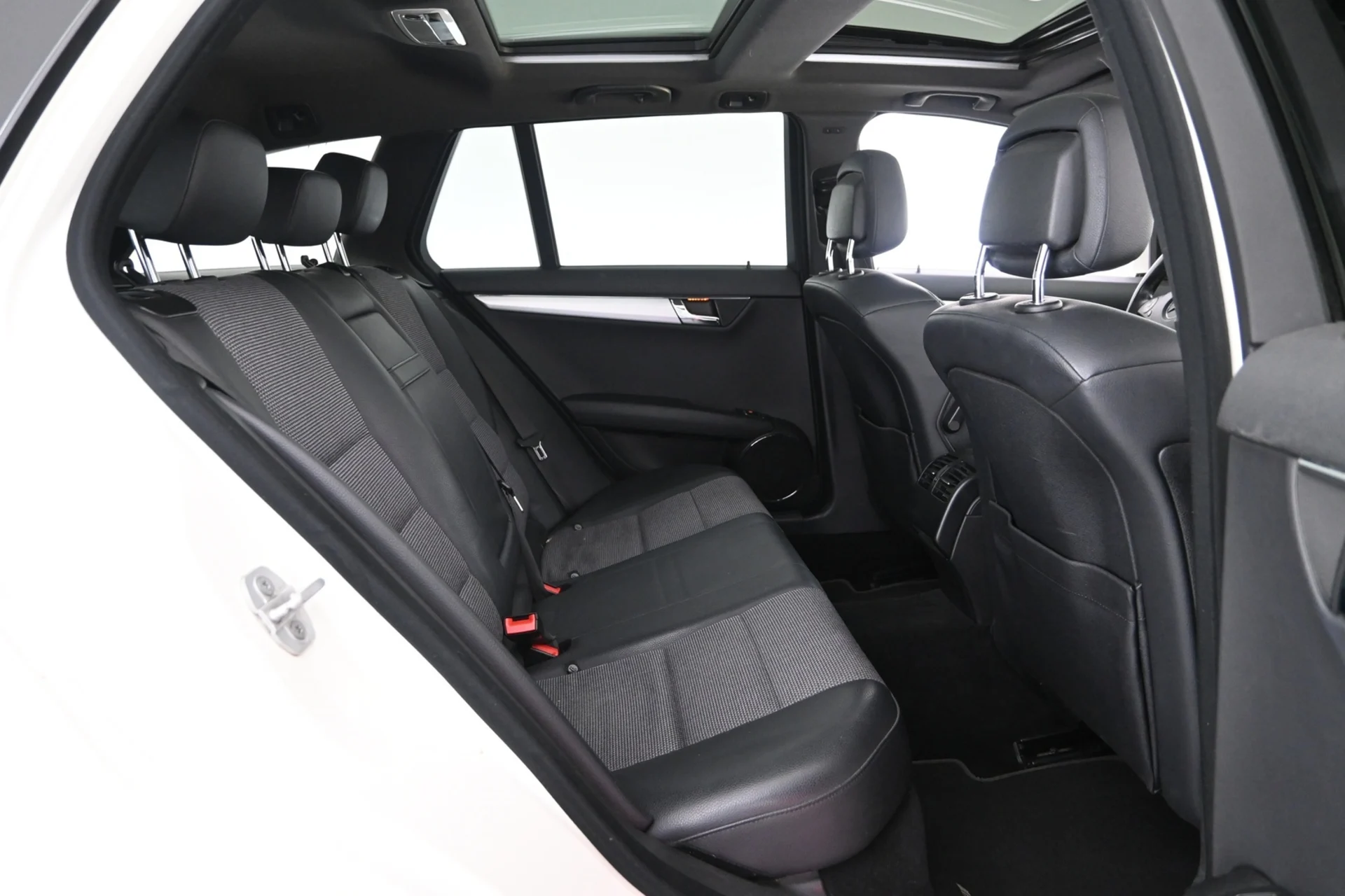 Car Image - 5JZhSFVdK41mf8bl1FBVOn