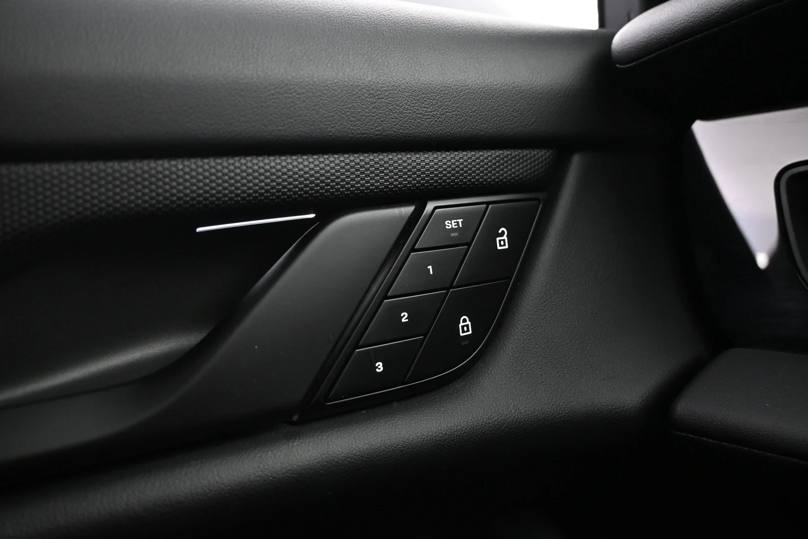 Car Image - 5P6pPpP8TvHTZp5pgV672S