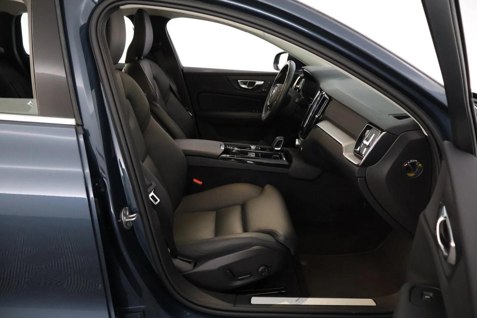 Car Image - 77r8kNA8hCe7REulslDRFe
