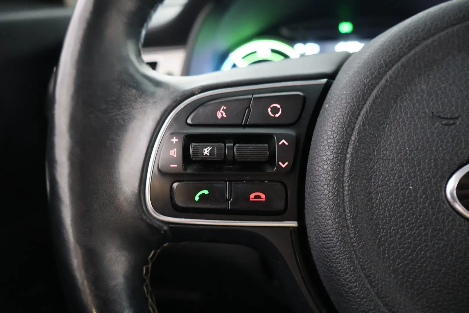 Car Image - 6j9RTFJLX1DNsgNUEtrq4K