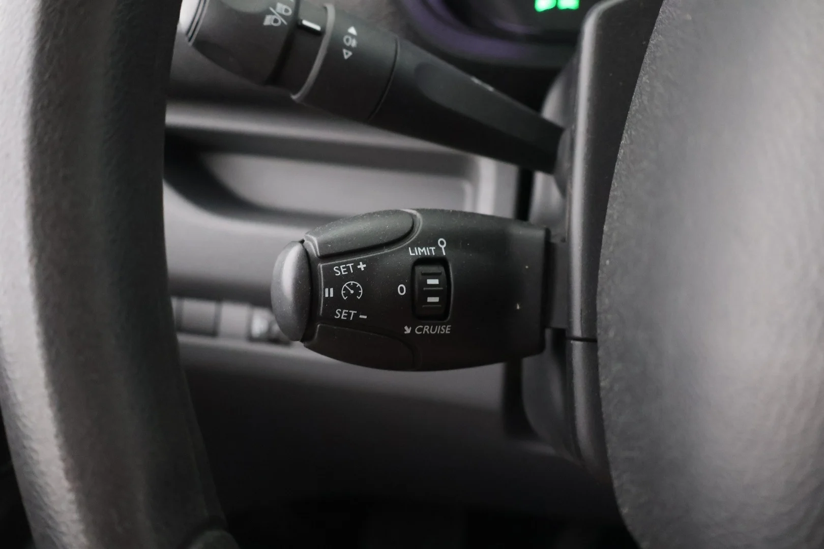 Car Image - 2lqxBzkZBElr7UM7a3KBgO