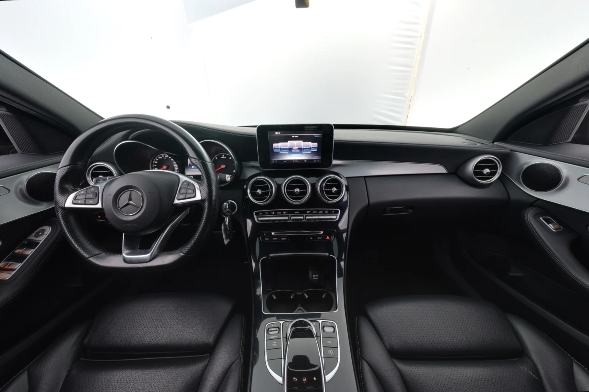 Car Image - 5pPiUFmyYKZ5SuYphZwrZo
