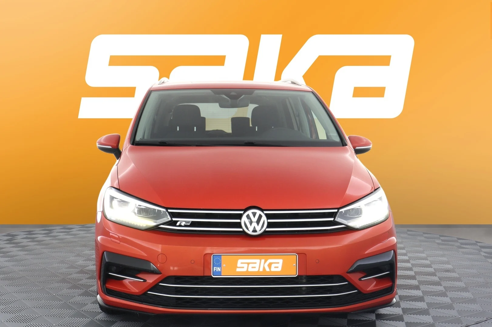 Car Image - F5poQUSEswpSnPRXb5A0i