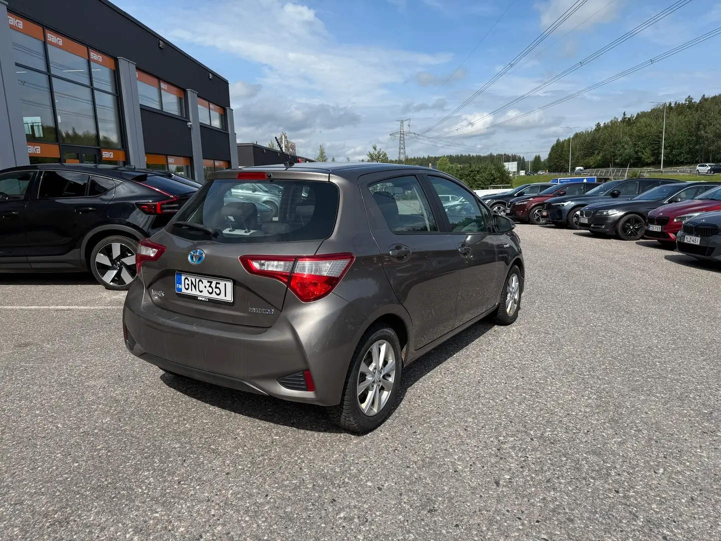 Car Image - 7Mf6ntrHA1tMj0ieUrNCN4
